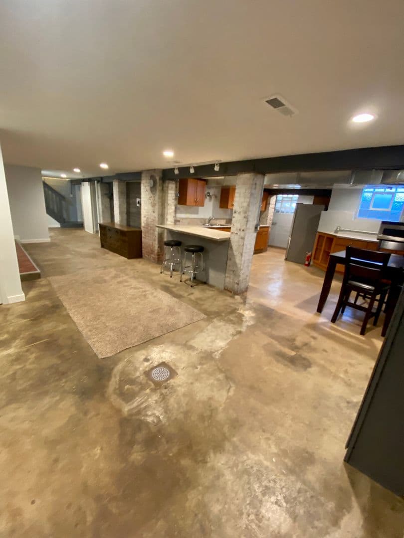 Lafayette Apartment: 617 New York St - Basement