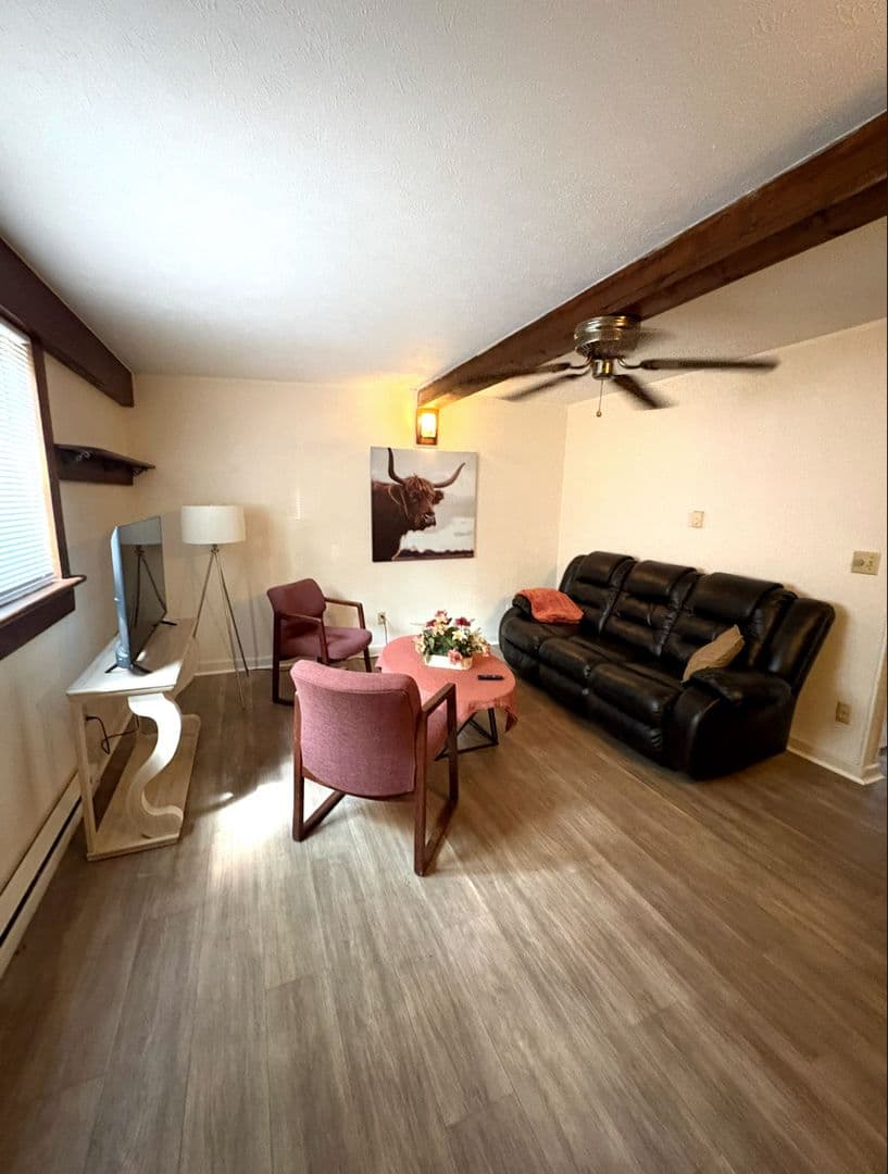 Lafayette Apartment: 233 S 4th