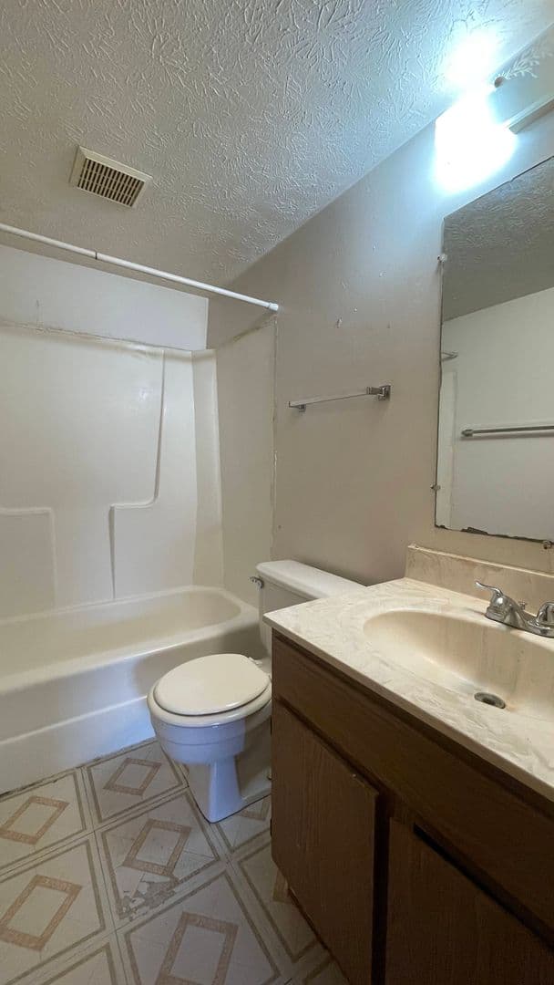 West Lafayette House: 320 Brown St