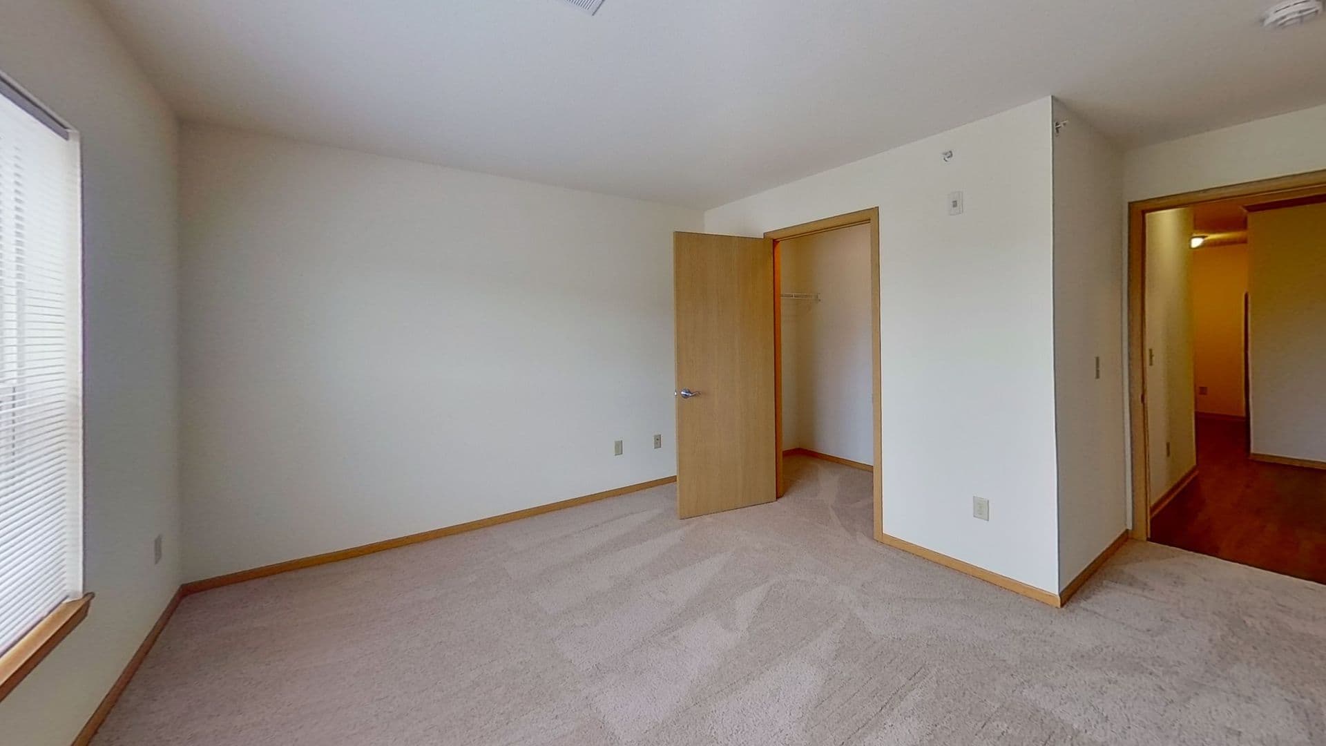 Slinger Apartment: 645 Cedar Bluffs Way