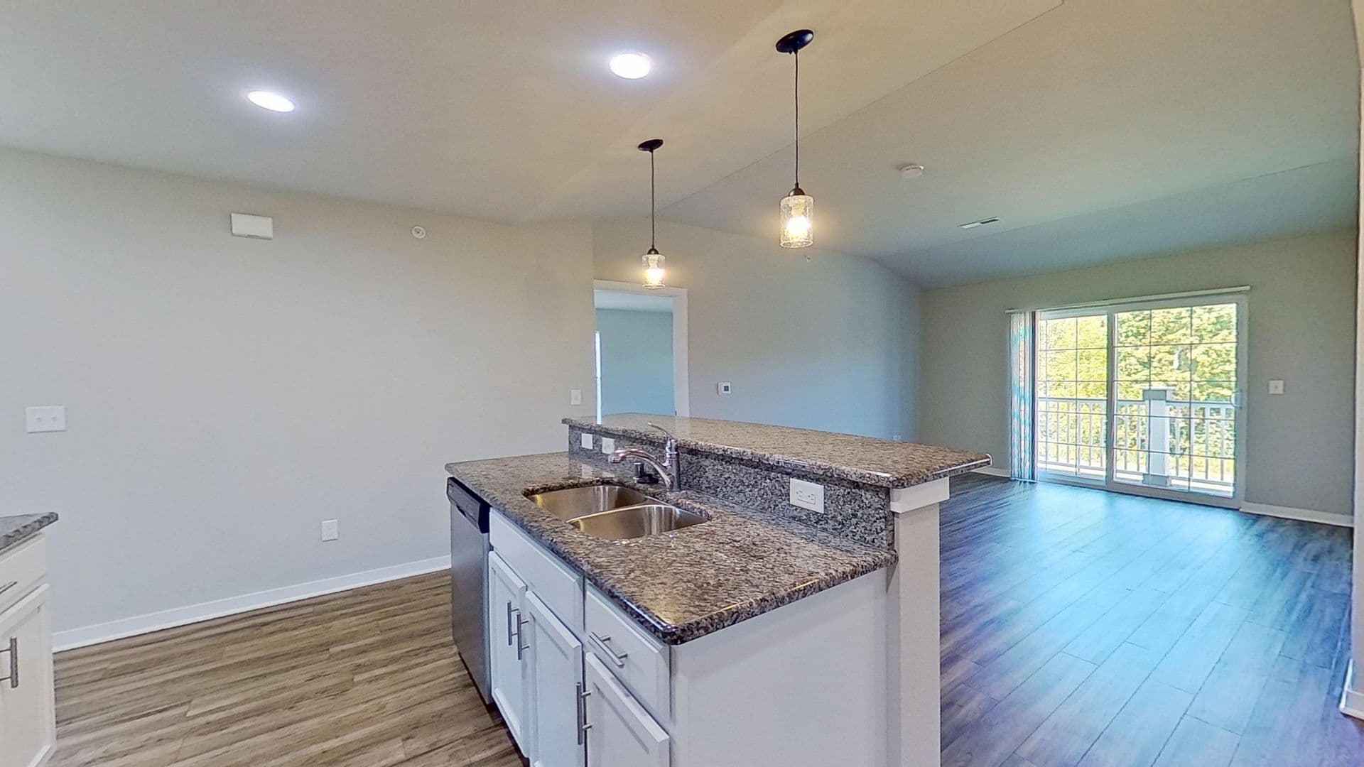 Slinger Apartment: 1777, 1779, 1815, 1831 American Eagle Dr.