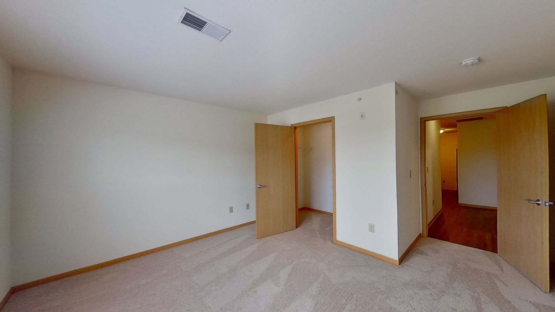 Slinger Apartment: 645 Cedar Bluffs Way