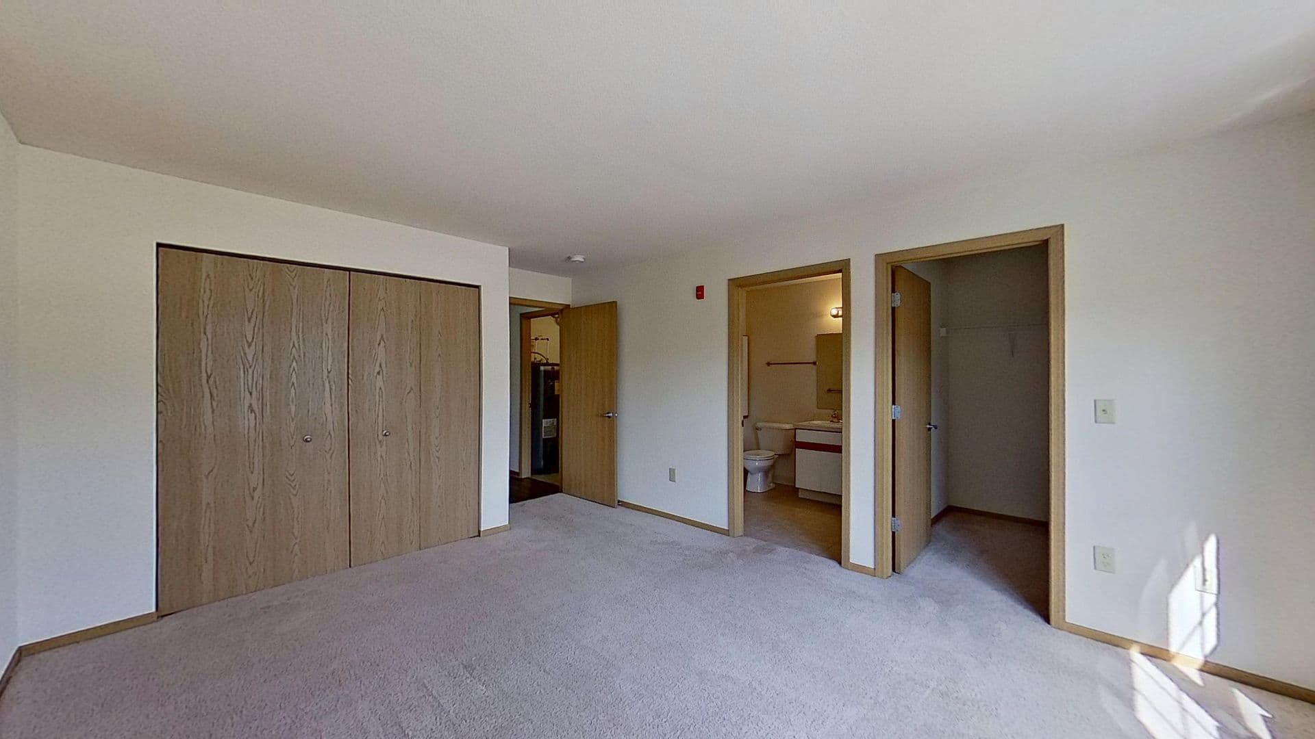 Hartford Apartment: 2791 Gateway Ave