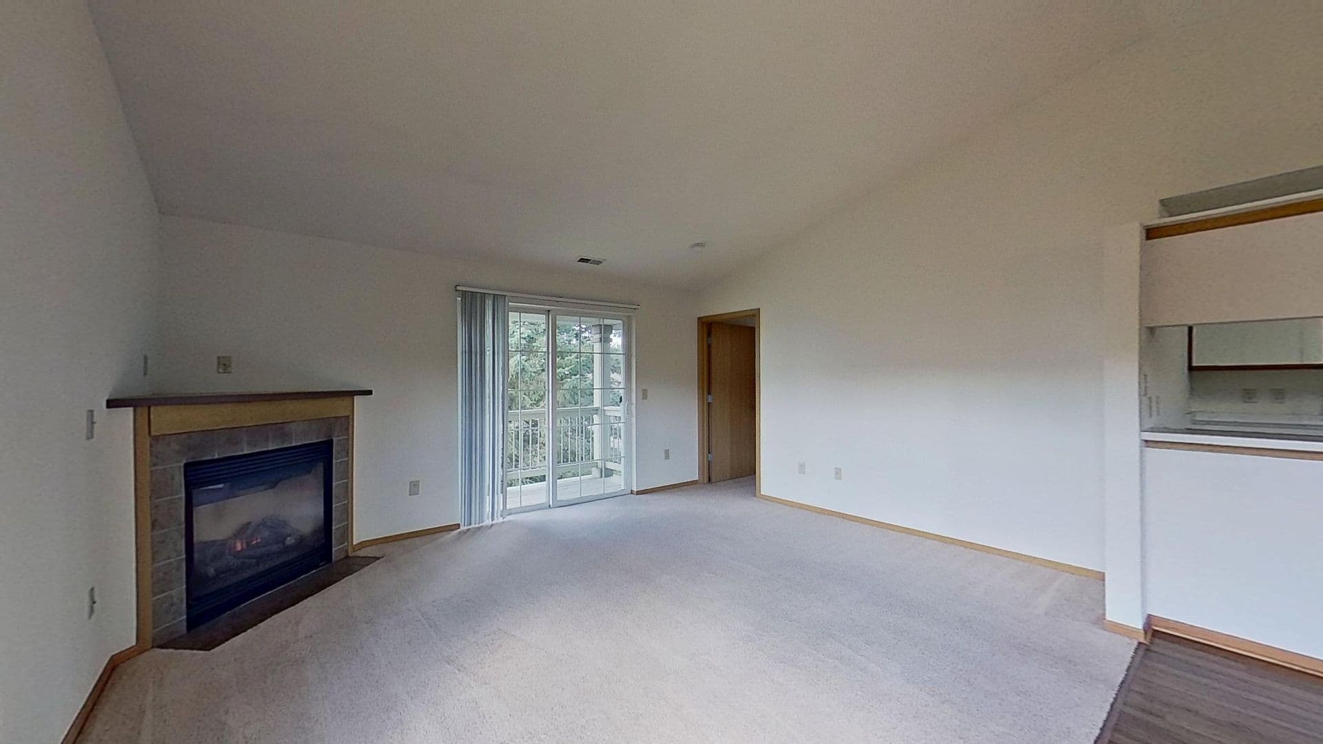 Hartford Apartment: 2791 Gateway Ave