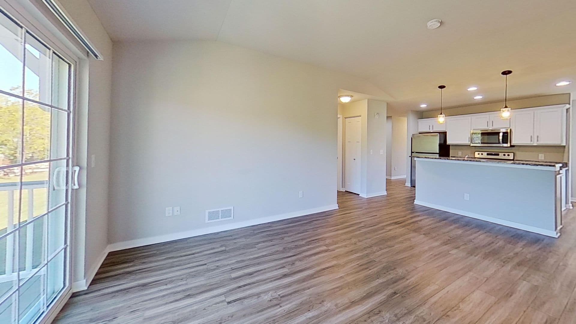 Slinger Apartment: 1777, 1779, 1815, 1831 American Eagle Dr.