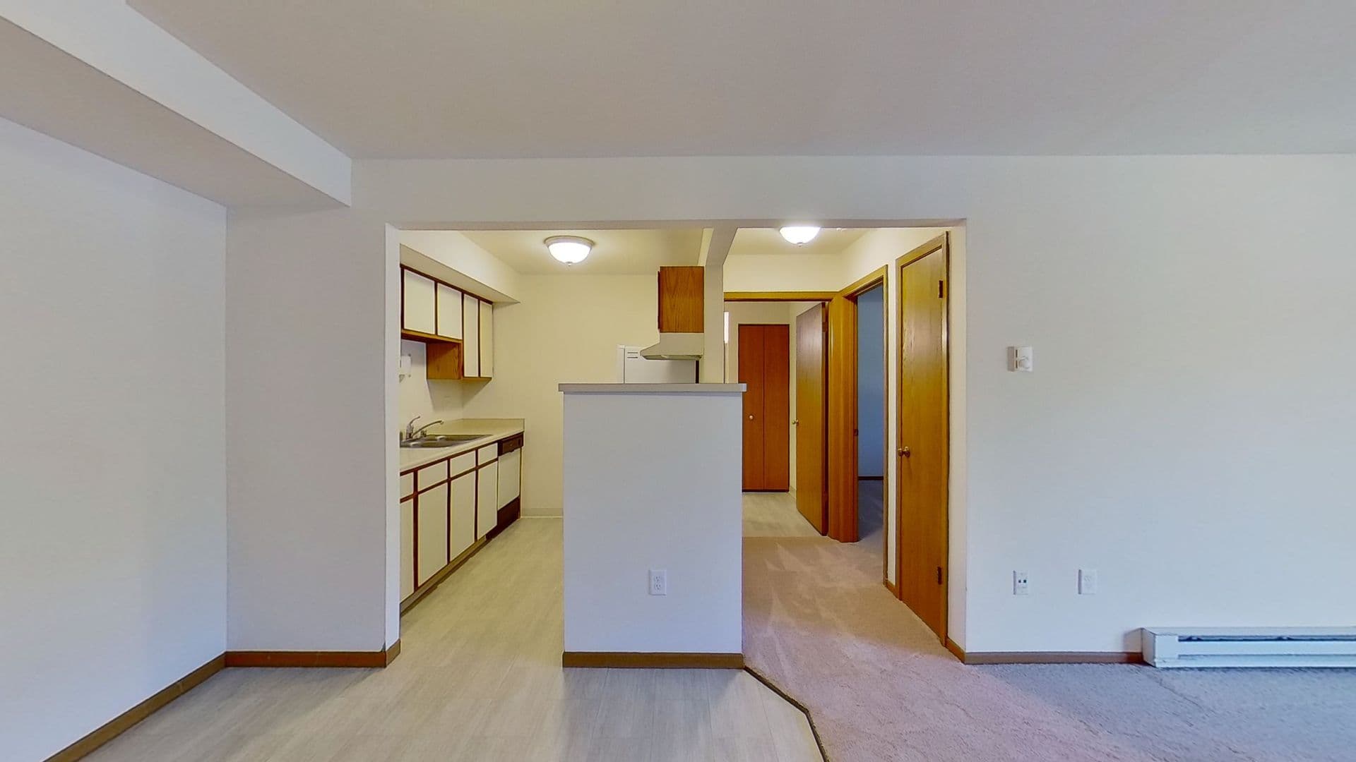 Menomonee Falls Apartment: N81 W15141 Appleton Ave