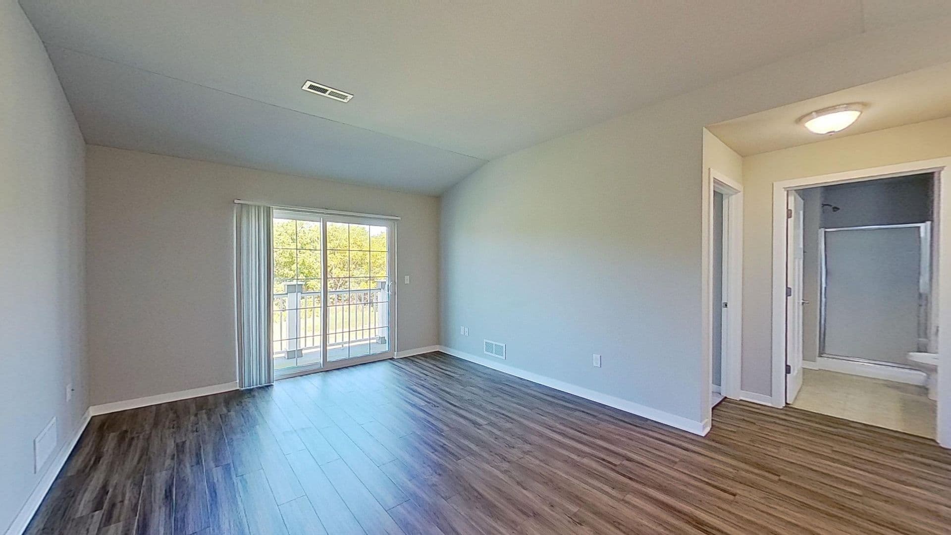 Slinger Apartment: 1777, 1779, 1815 American Eagle Dr.