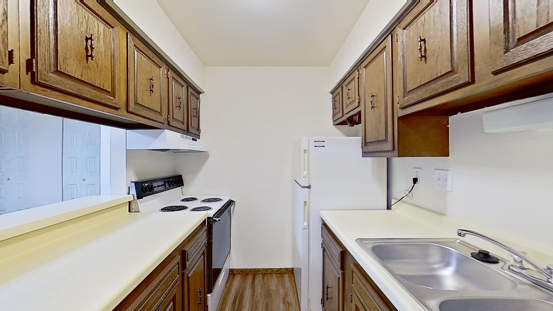 Menomonee Falls Apartment: N76 W14535 Market Drive