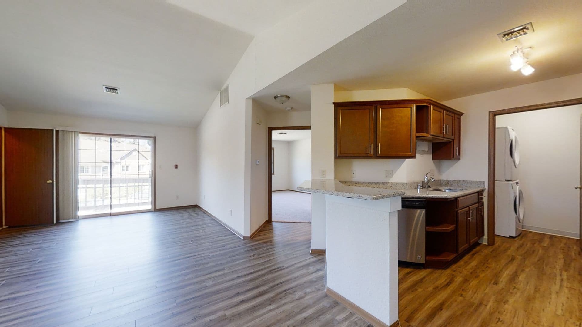Menomonee Falls Apartment: N86 W14210 Fond du Lac Ave