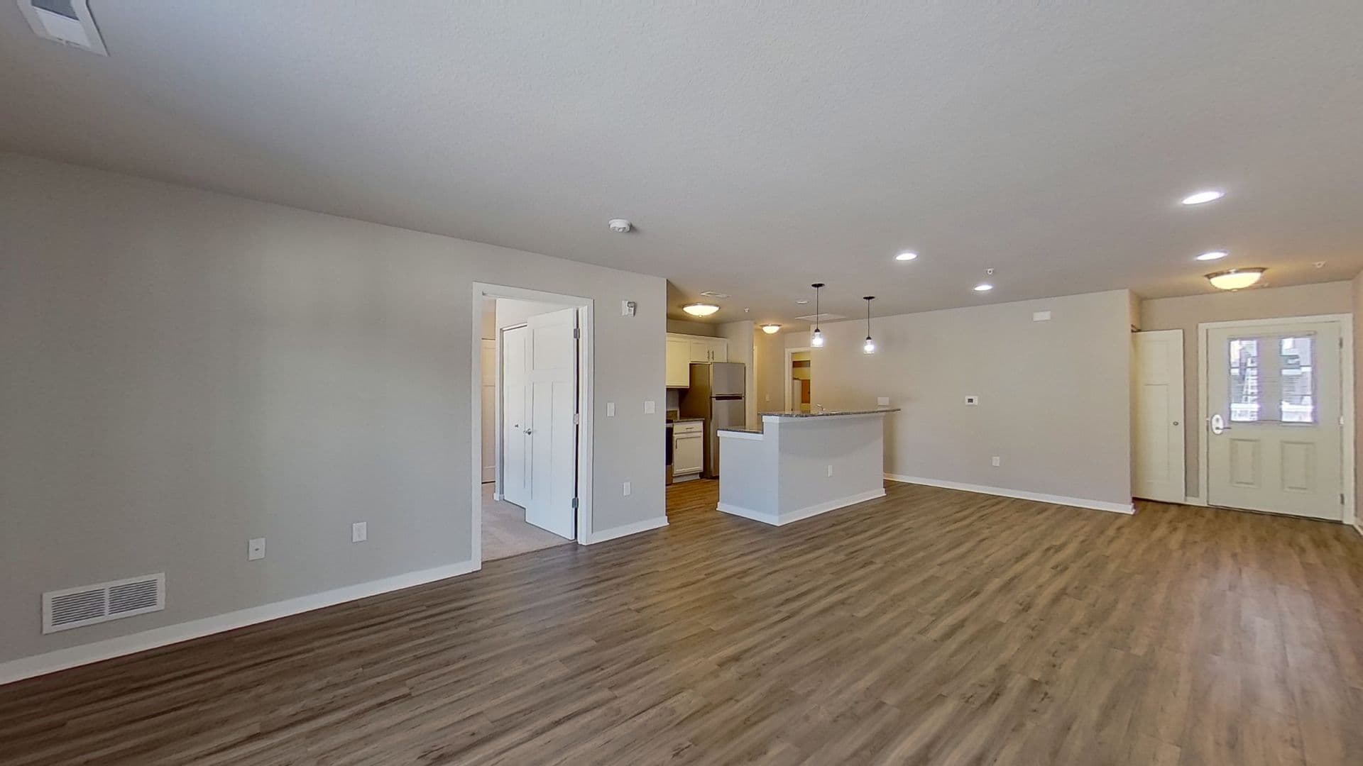 Slinger Apartment: 1777, 1779, 1815 American Eagle Dr.
