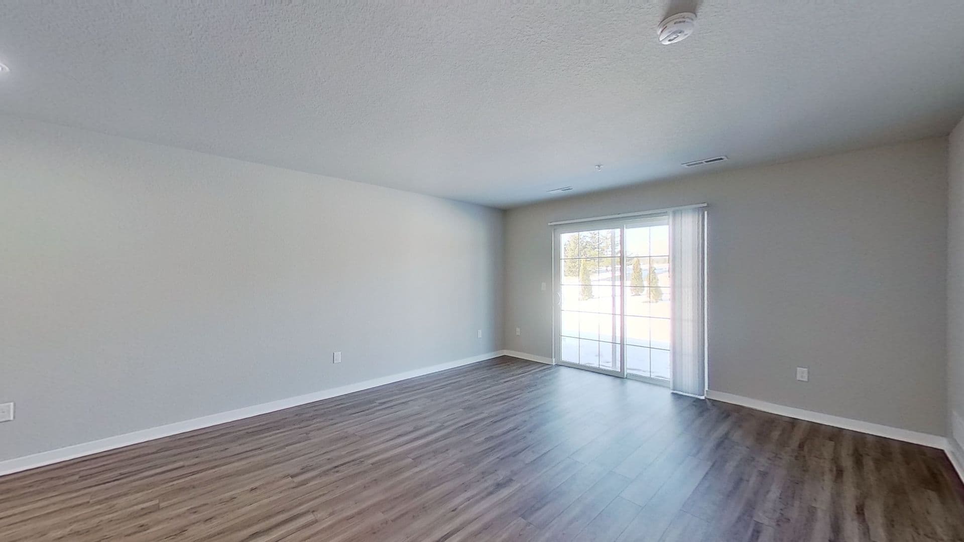 Slinger Apartment: 1777, 1779, 1815 American Eagle Dr.