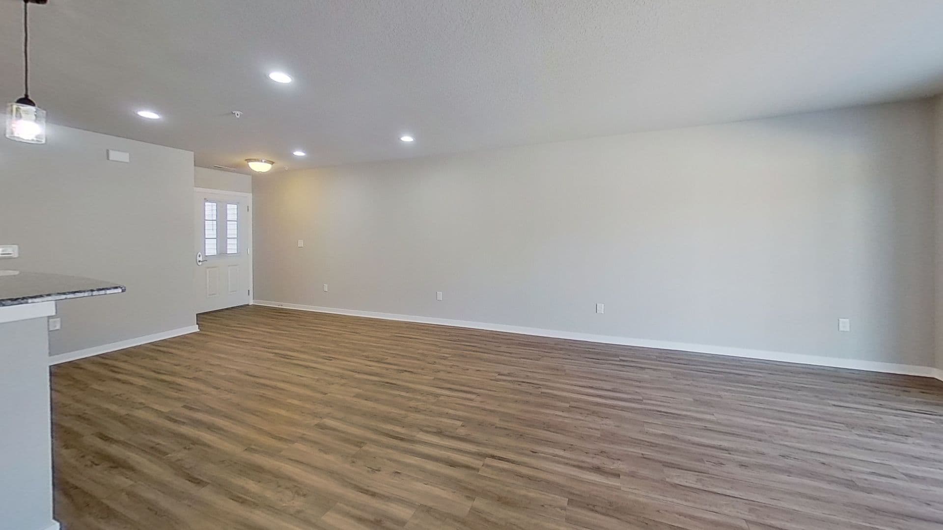 Slinger Apartment: 1777, 1779, 1815 American Eagle Dr.