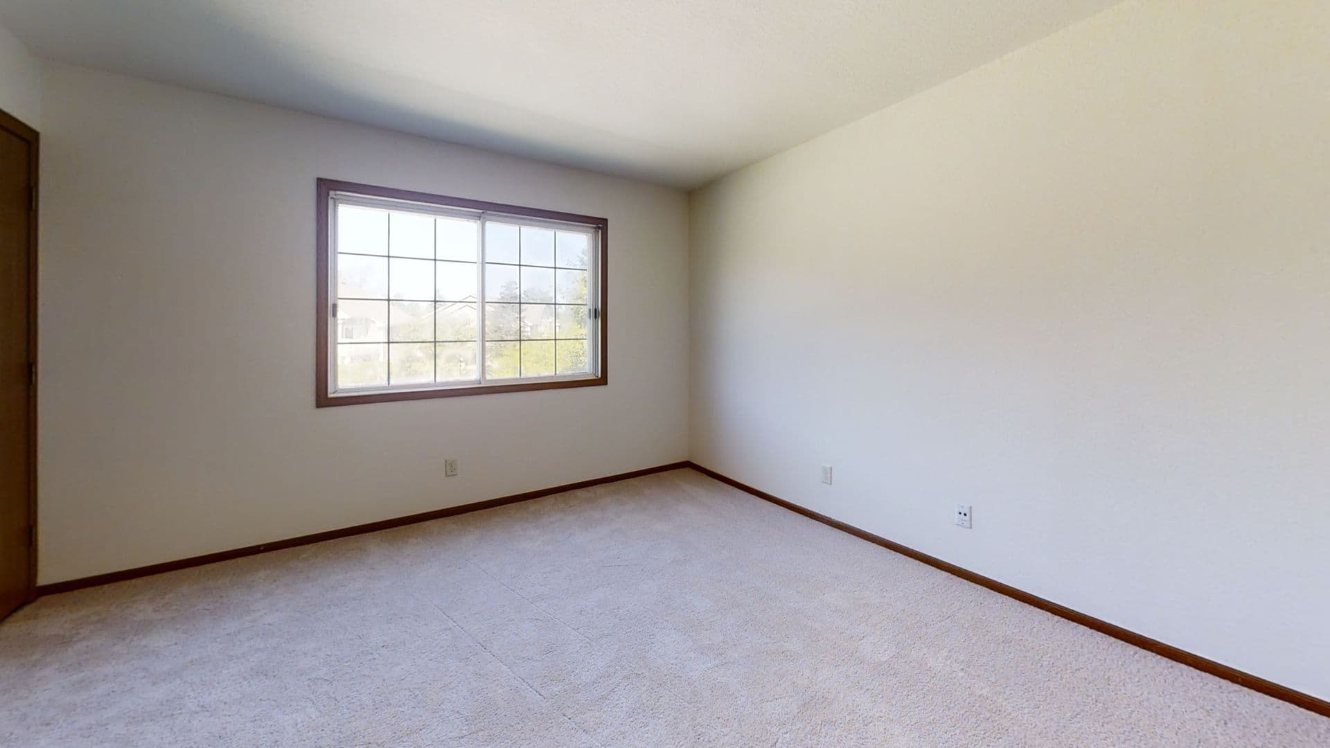 Menomonee Falls Apartment: N86 W14210 Fond du Lac Ave
