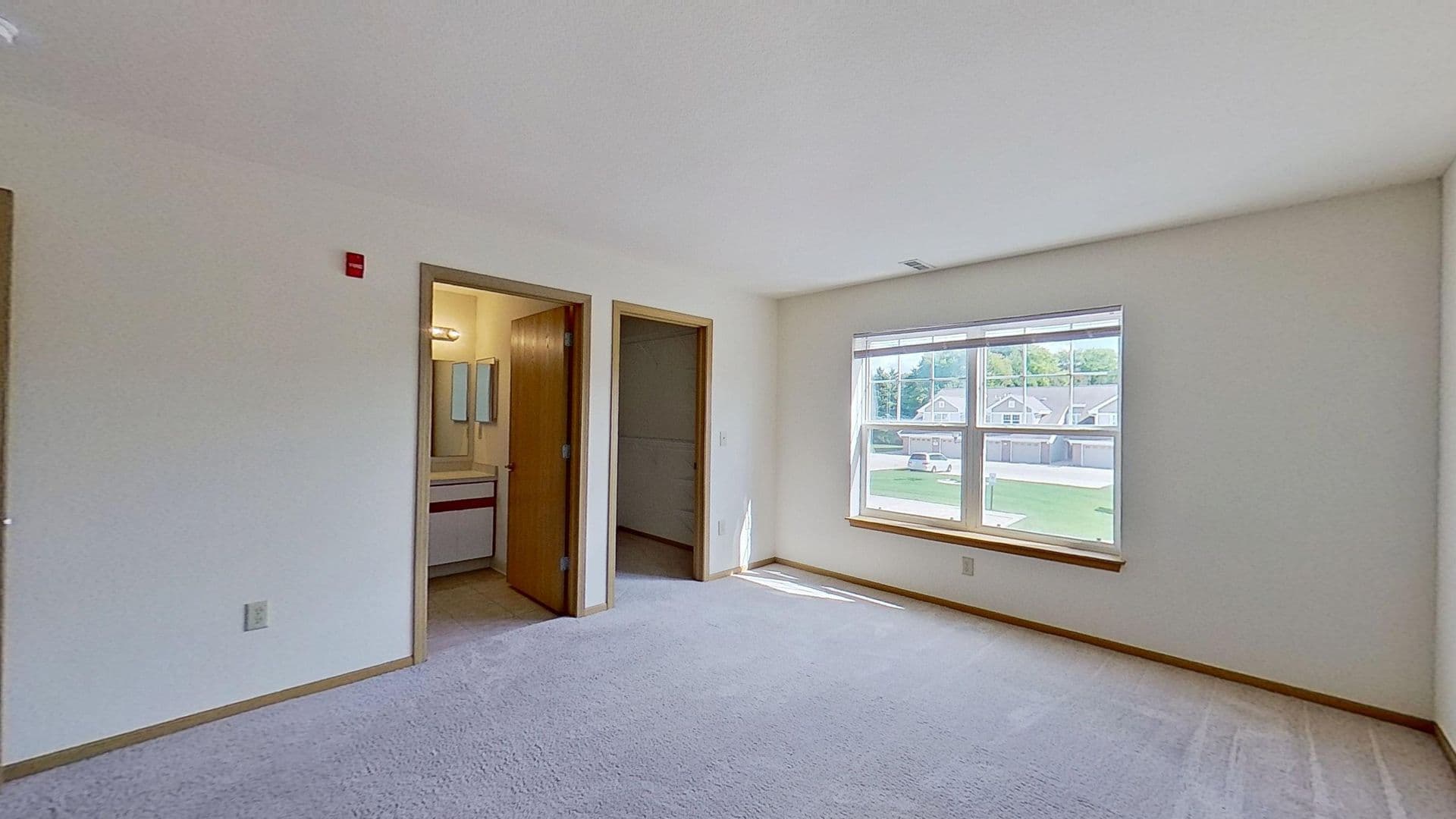 Hartford Apartment: 2791 Gateway Ave