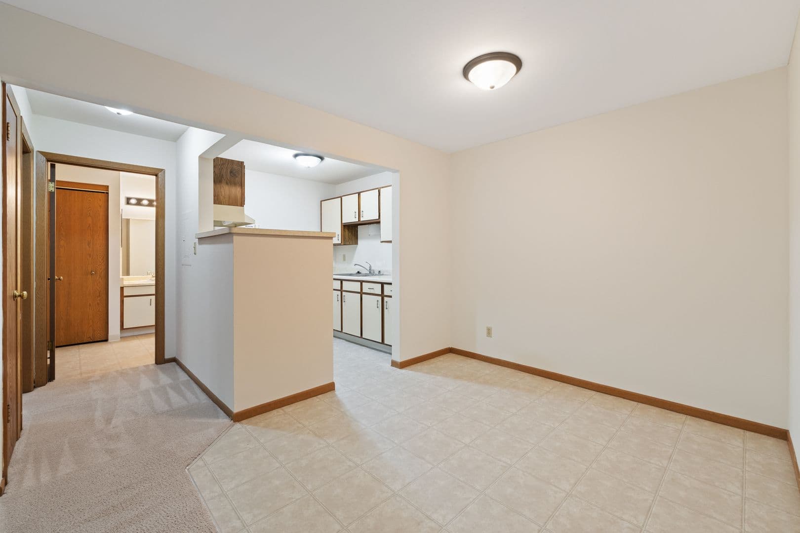 Menomonee Falls Apartment: N83 W13696 Fond du Lac Ave