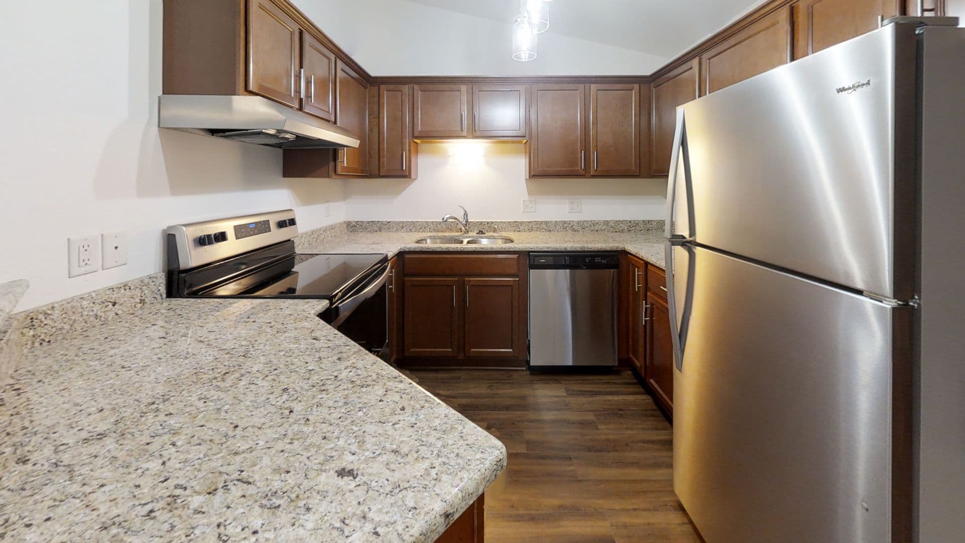 Menomonee Falls Apartment: N86 W14242 Fond du Lac Ave