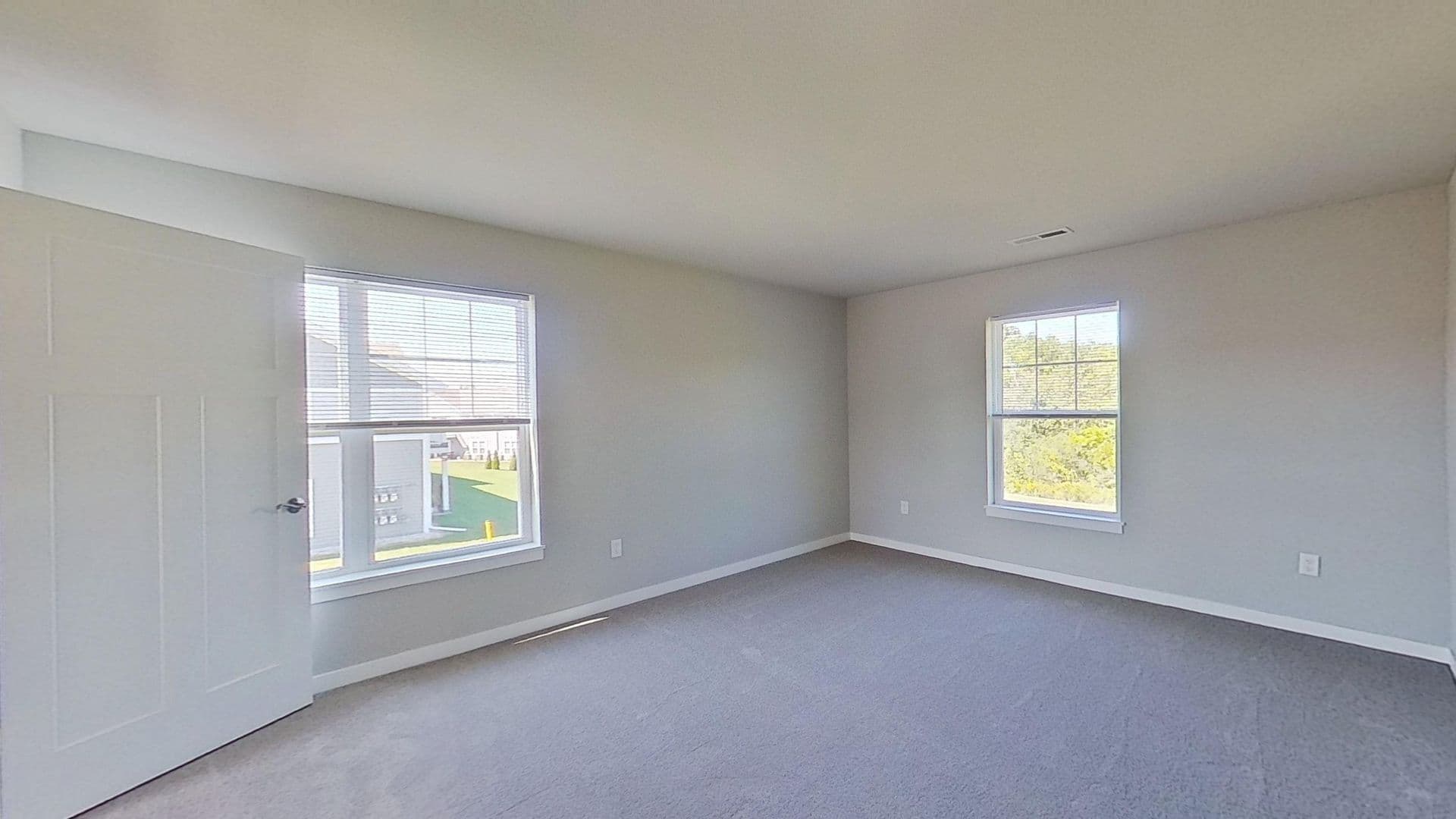Slinger Apartment: 1777, 1779, 1815 American Eagle Dr.