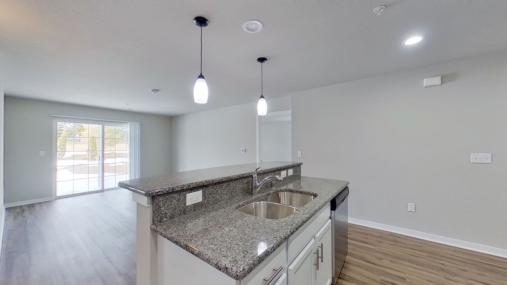 Slinger Apartment: 1777, 1779, 1815 American Eagle Dr.