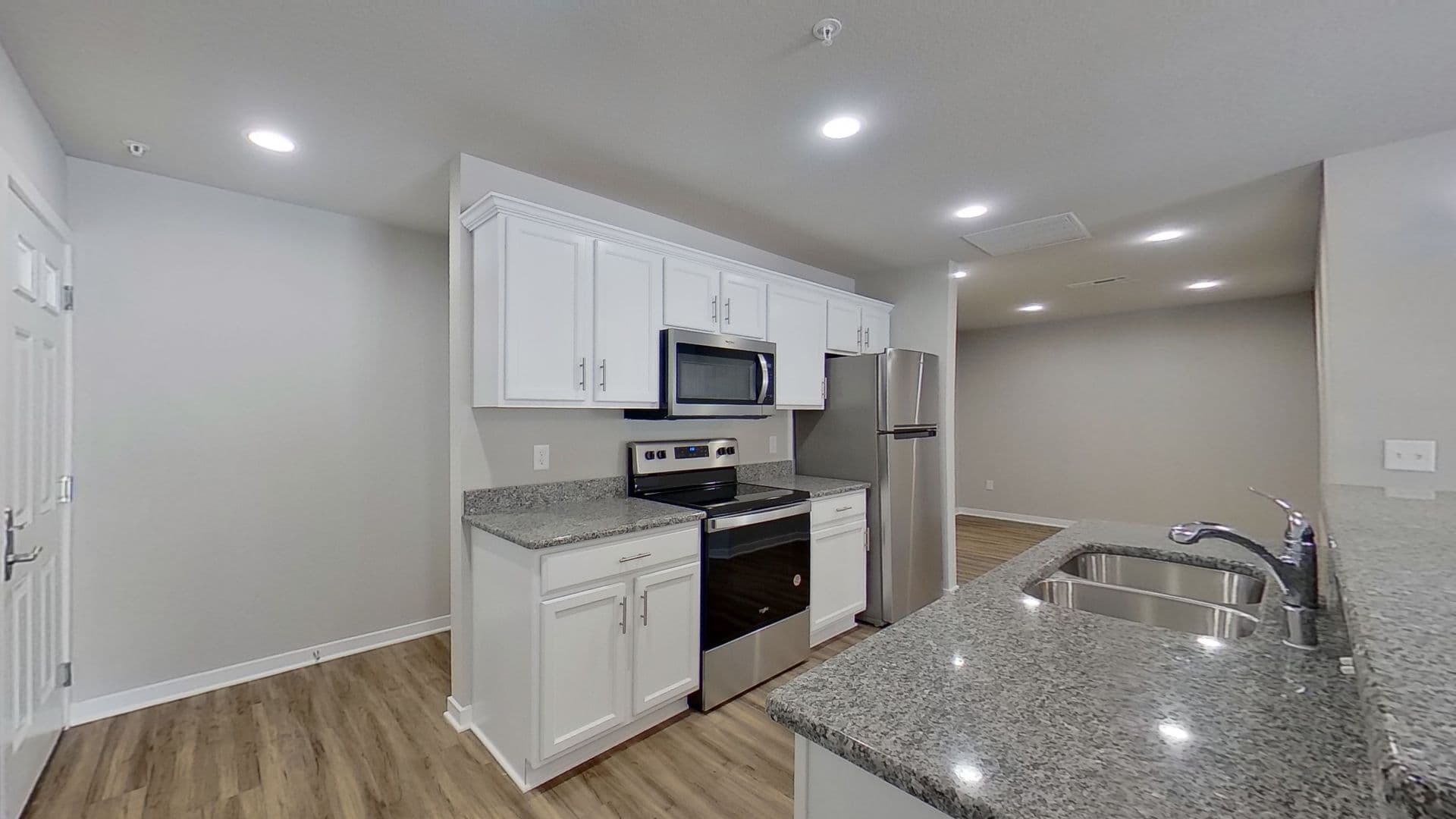 Slinger Apartment: 1777, 1779, 1815, 1831 American Eagle Dr.