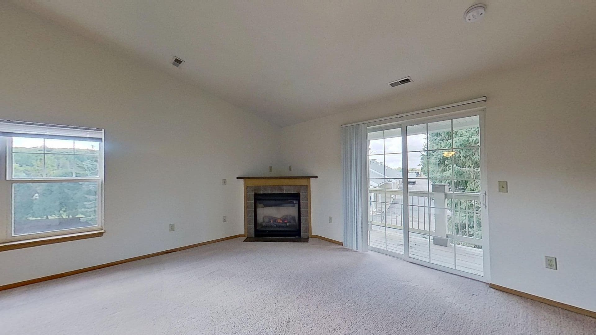 Hartford Apartment: 2791 Gateway Ave