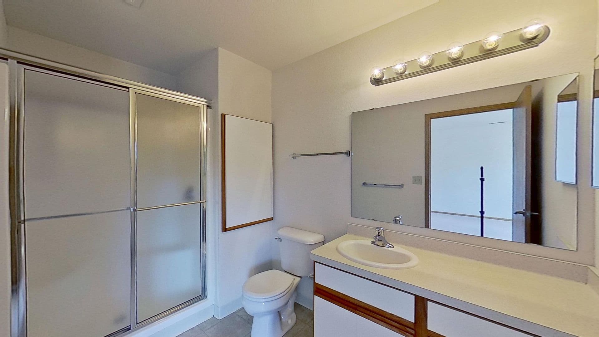 Hartford Apartment: 2791 Gateway Ave