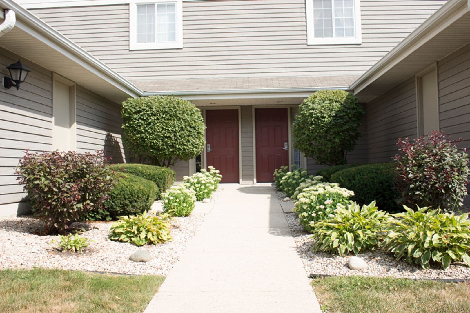 Menomonee Falls Apartment: N86 W14250 Fond du Lac Ave