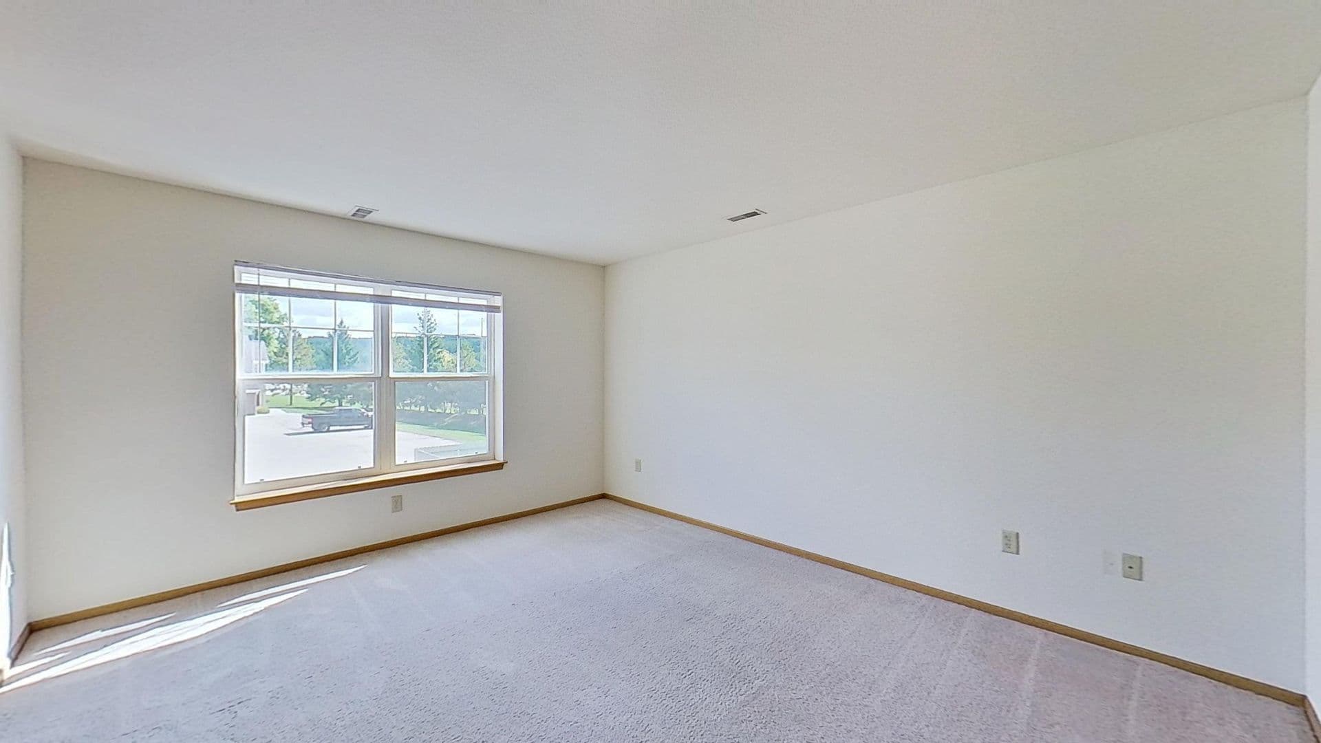 Hartford Apartment: 2791 Gateway Ave
