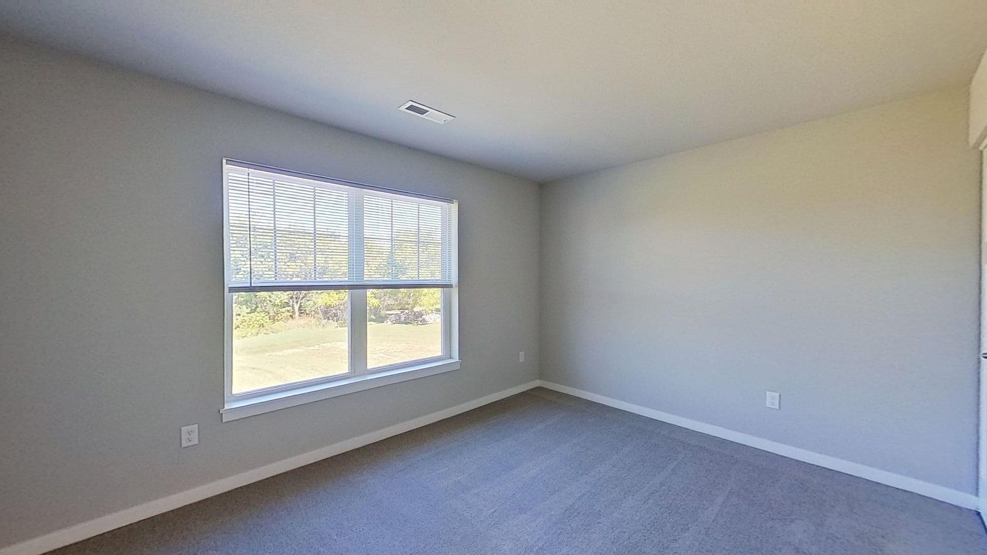 Slinger Apartment: 1777, 1779, 1815, 1831 American Eagle Dr.