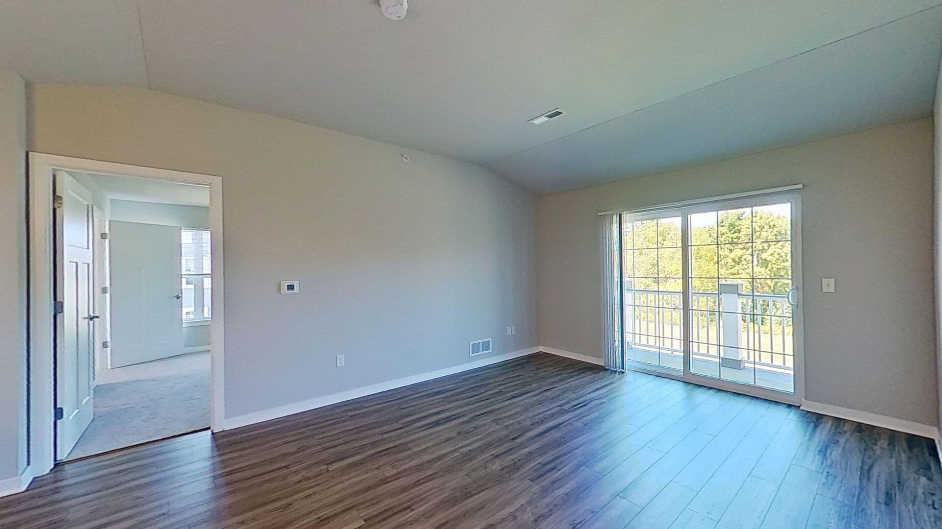 Slinger Apartment: 1777, 1779, 1815, 1831 American Eagle Dr.