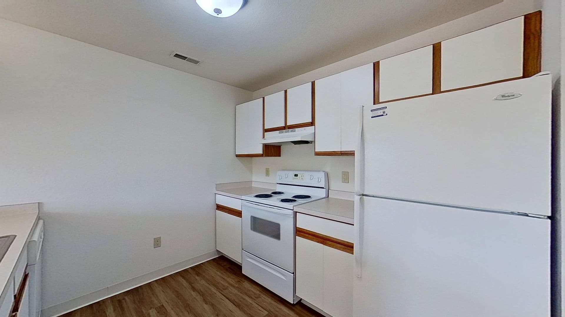 Hartford Apartment: 2791 Gateway Ave