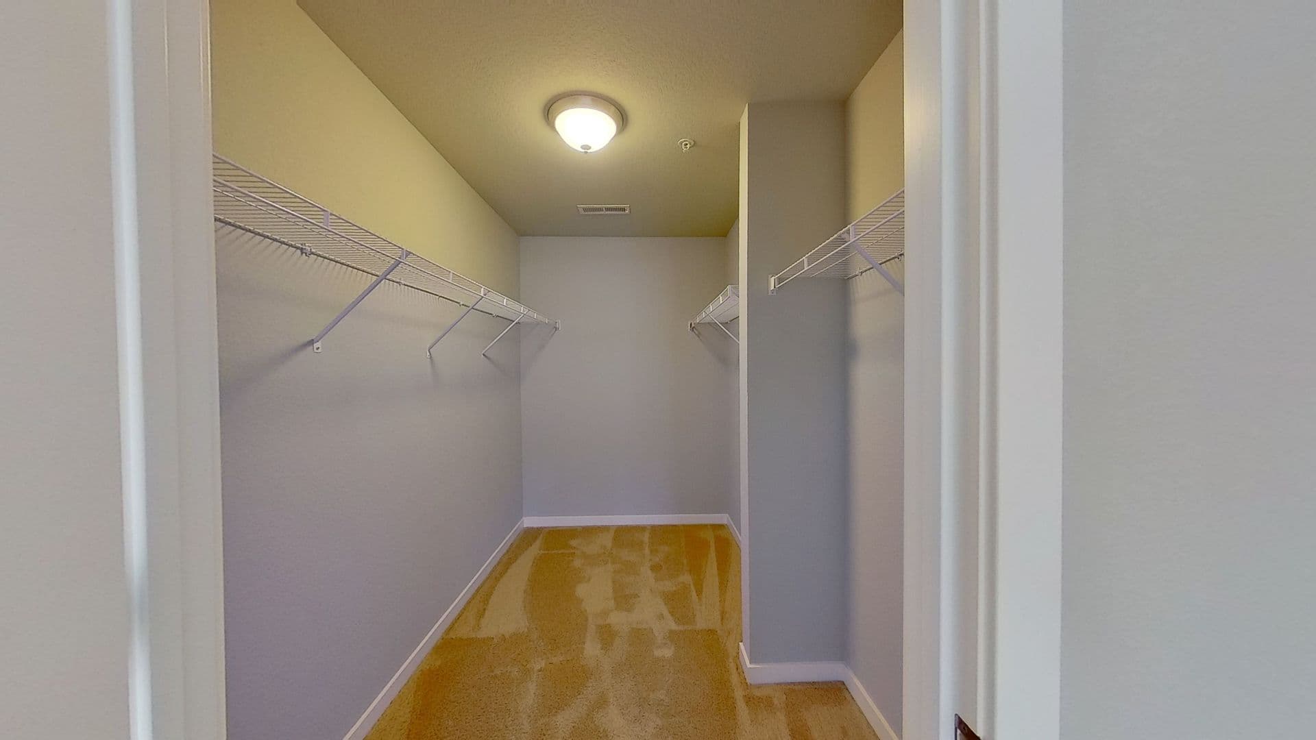 Slinger Apartment: 1777, 1779, 1815 American Eagle Dr.