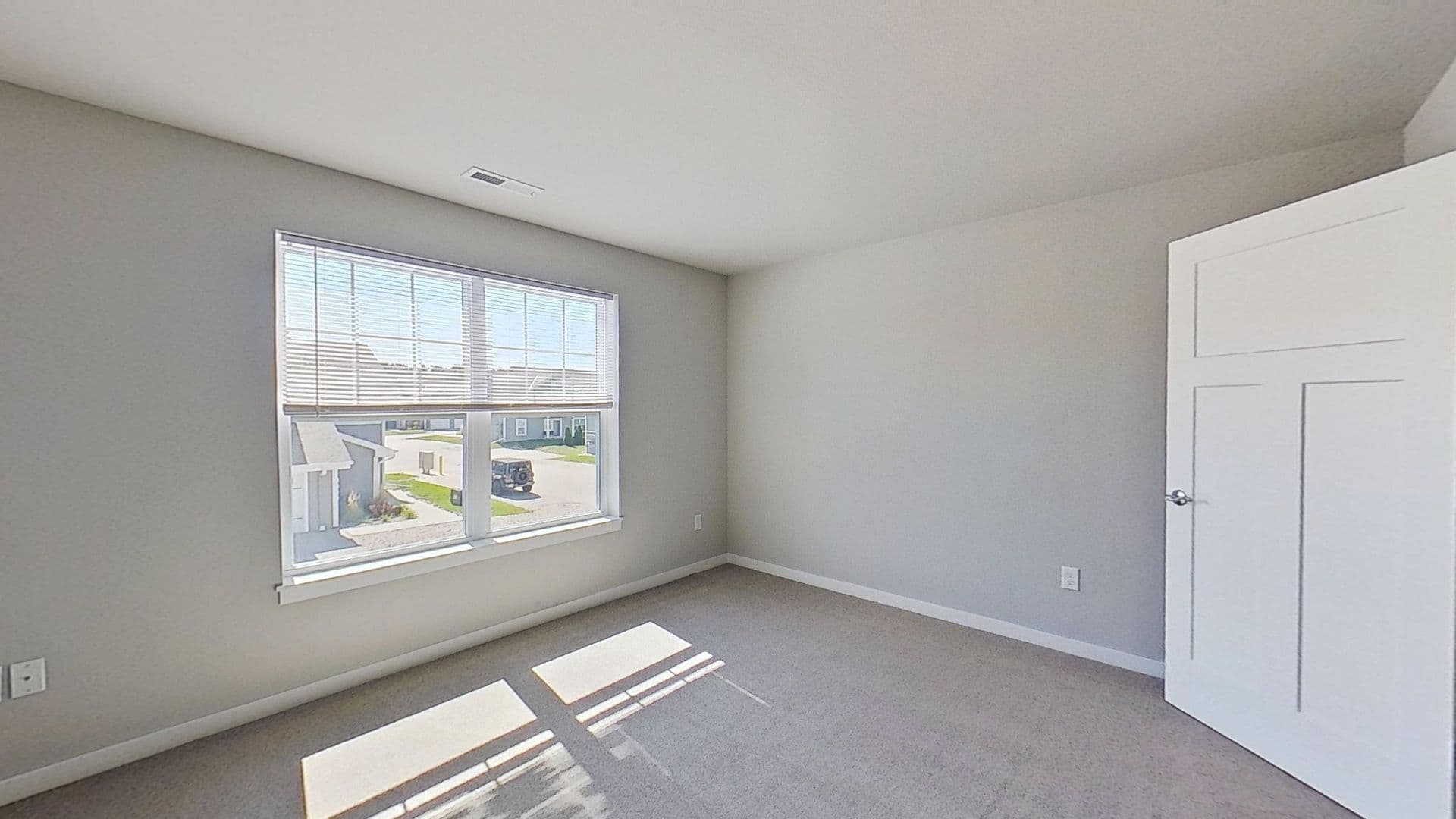 Slinger Apartment: 1777, 1779, 1815, 1831 American Eagle Dr.