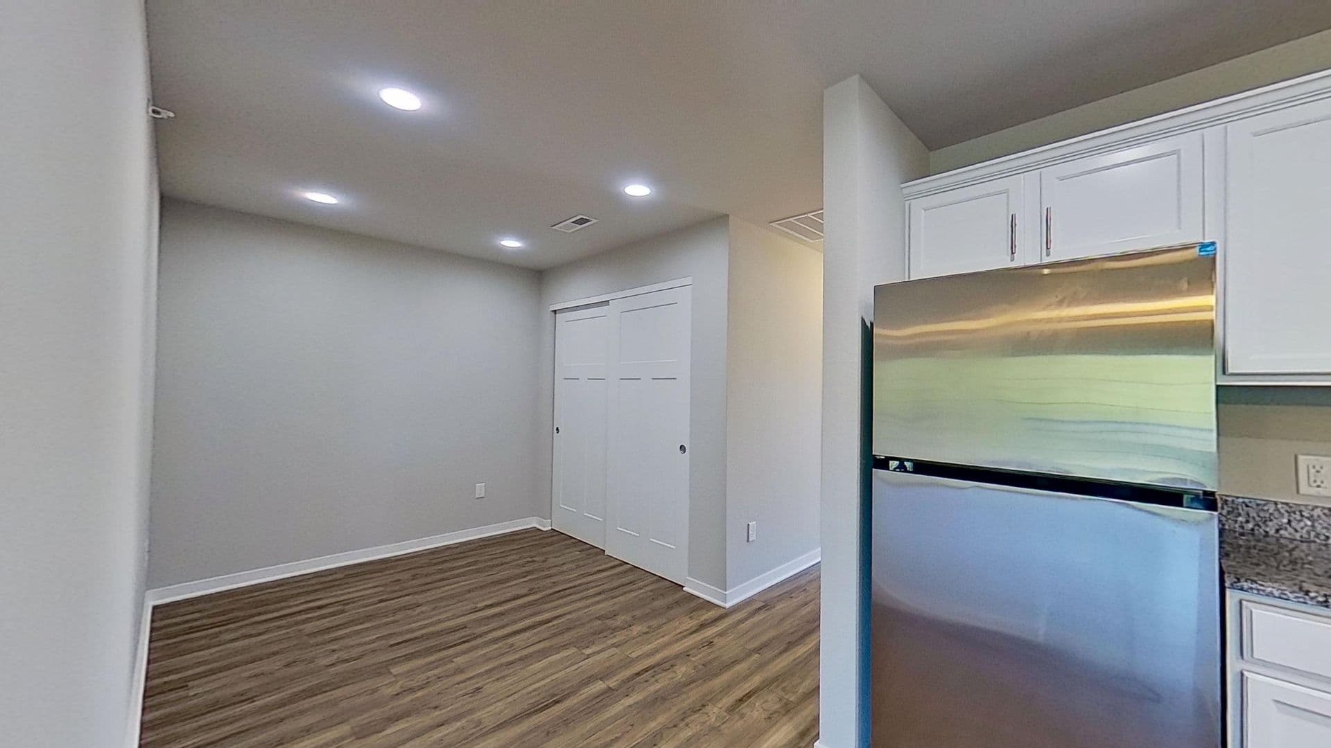 Slinger Apartment: 1777, 1779, 1815 American Eagle Dr.