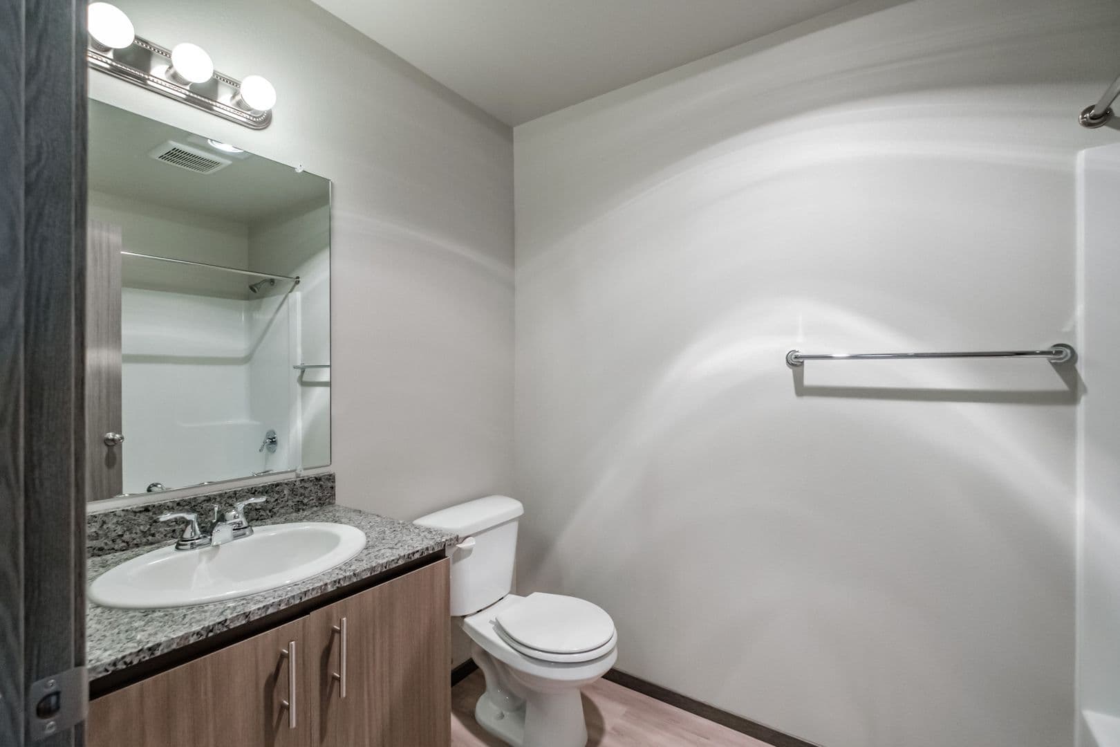 Salem Apartment: 3568 Cherry Glen Pl NE