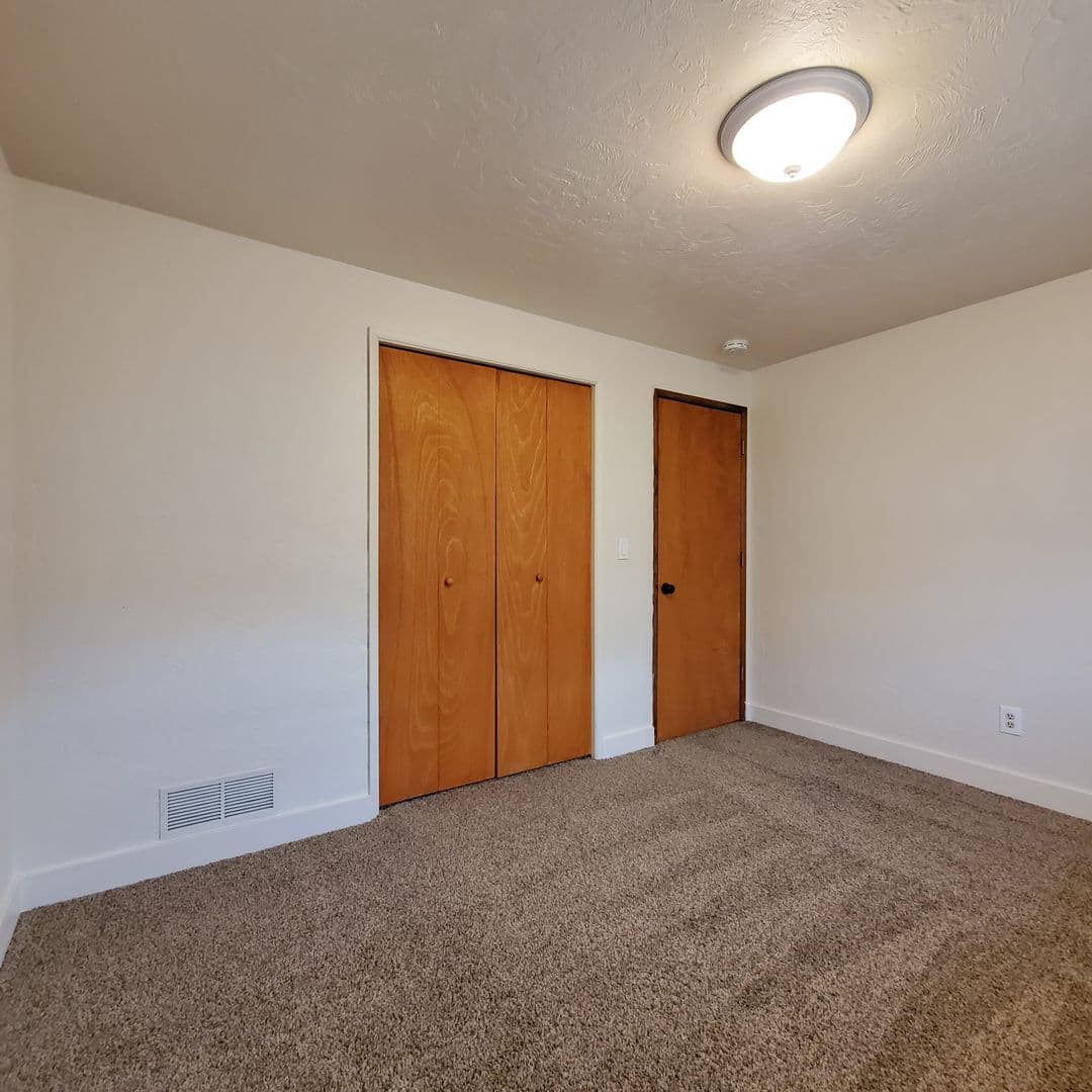 Albany Apartment: 232-234 30th Place