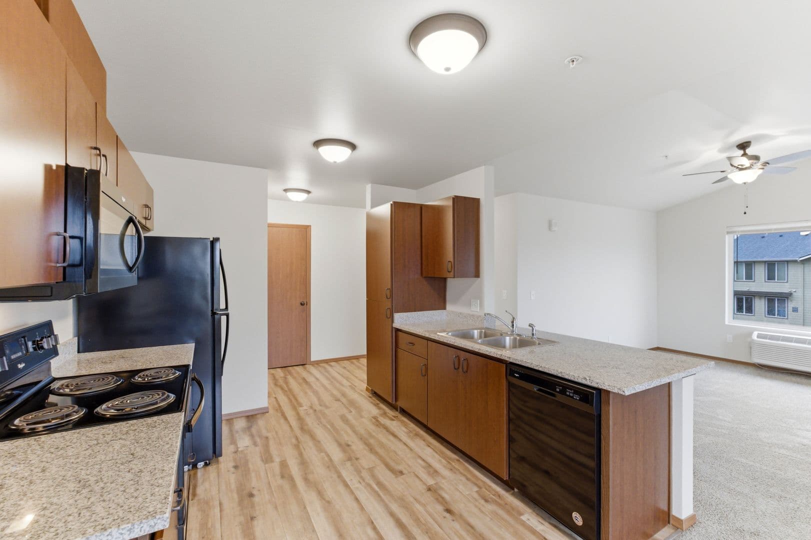 Philomath Apartment: 1933 College St