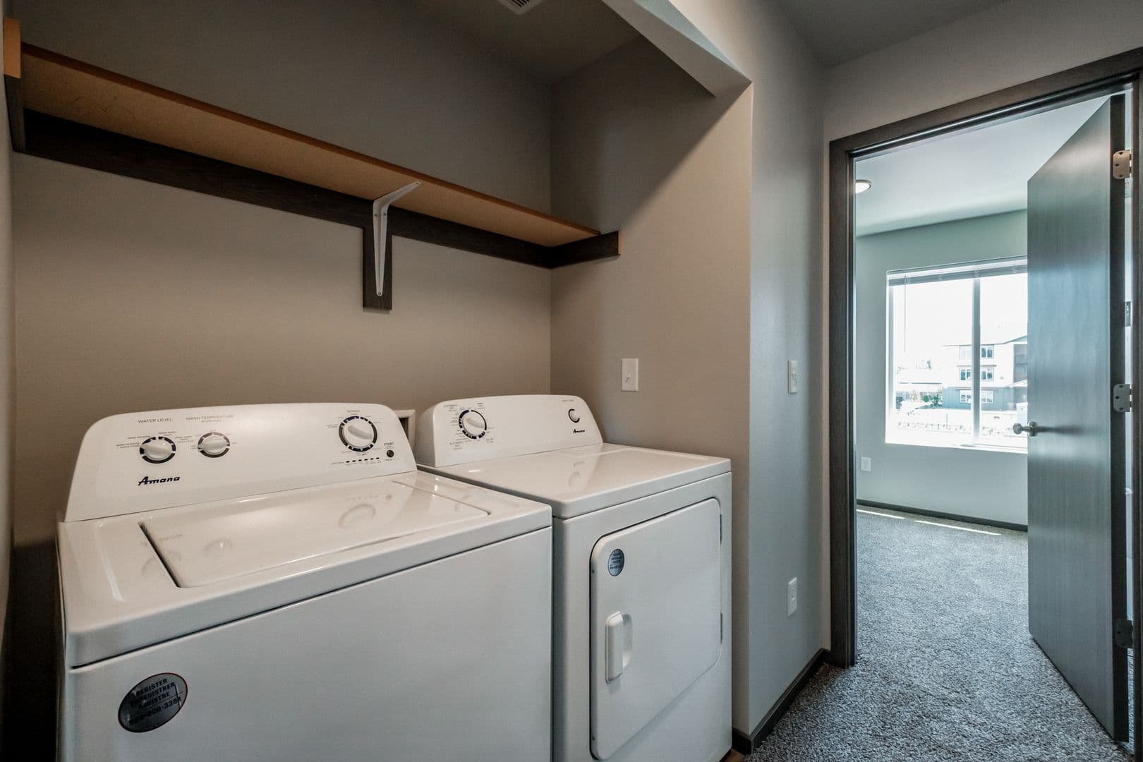 Salem Apartment: 4712 Silverton Rd NE