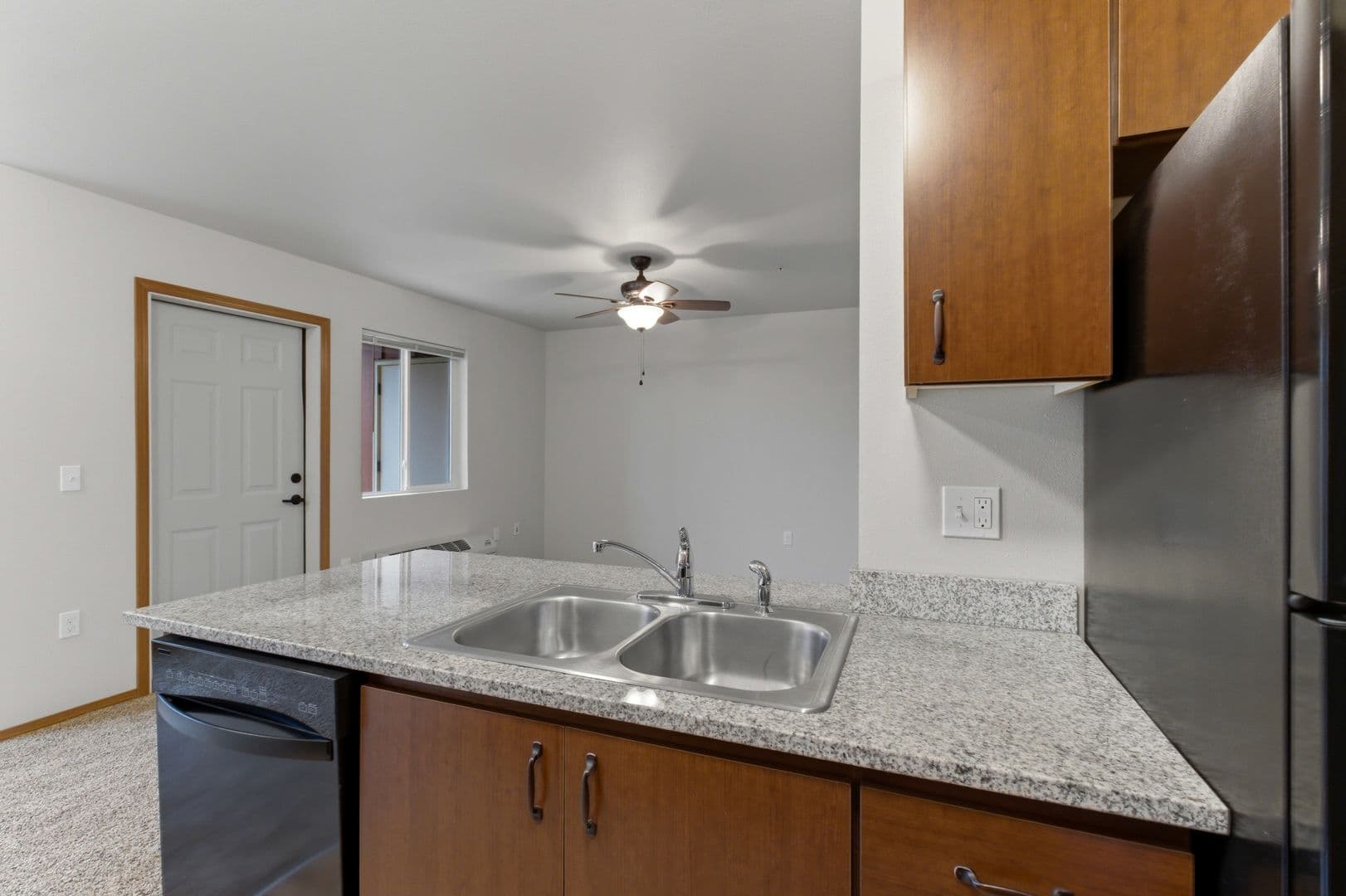 Philomath Apartment: 1933 College St