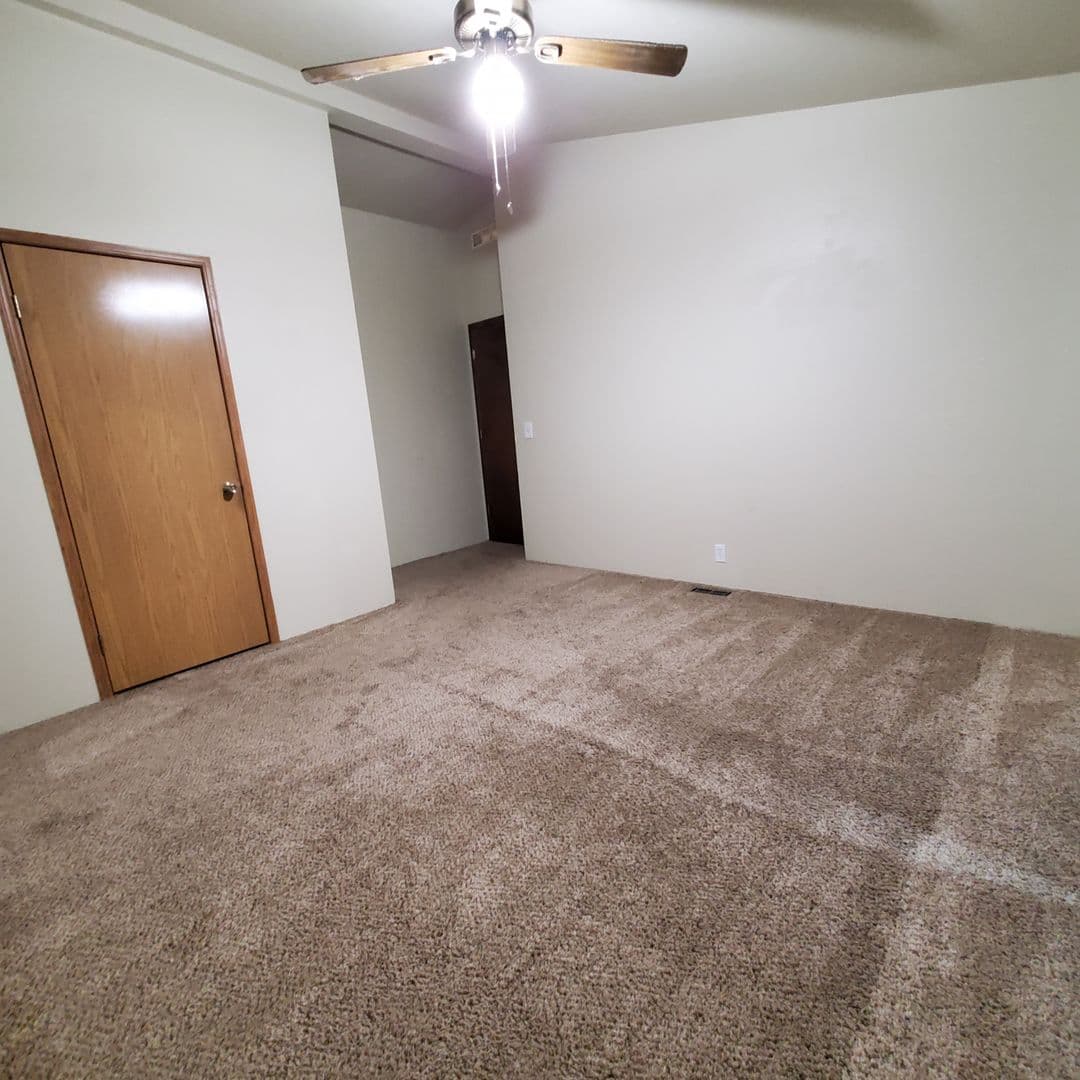 Tangent Condo: 33175 McFarland Road
