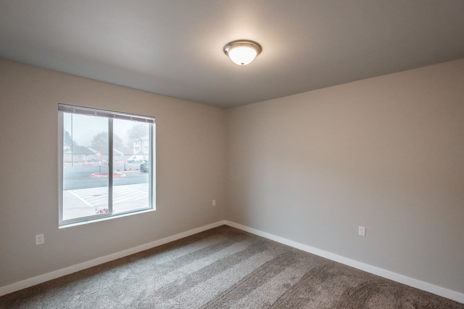 McMinnville Apartment: 240 NE Fircrest Drive #105