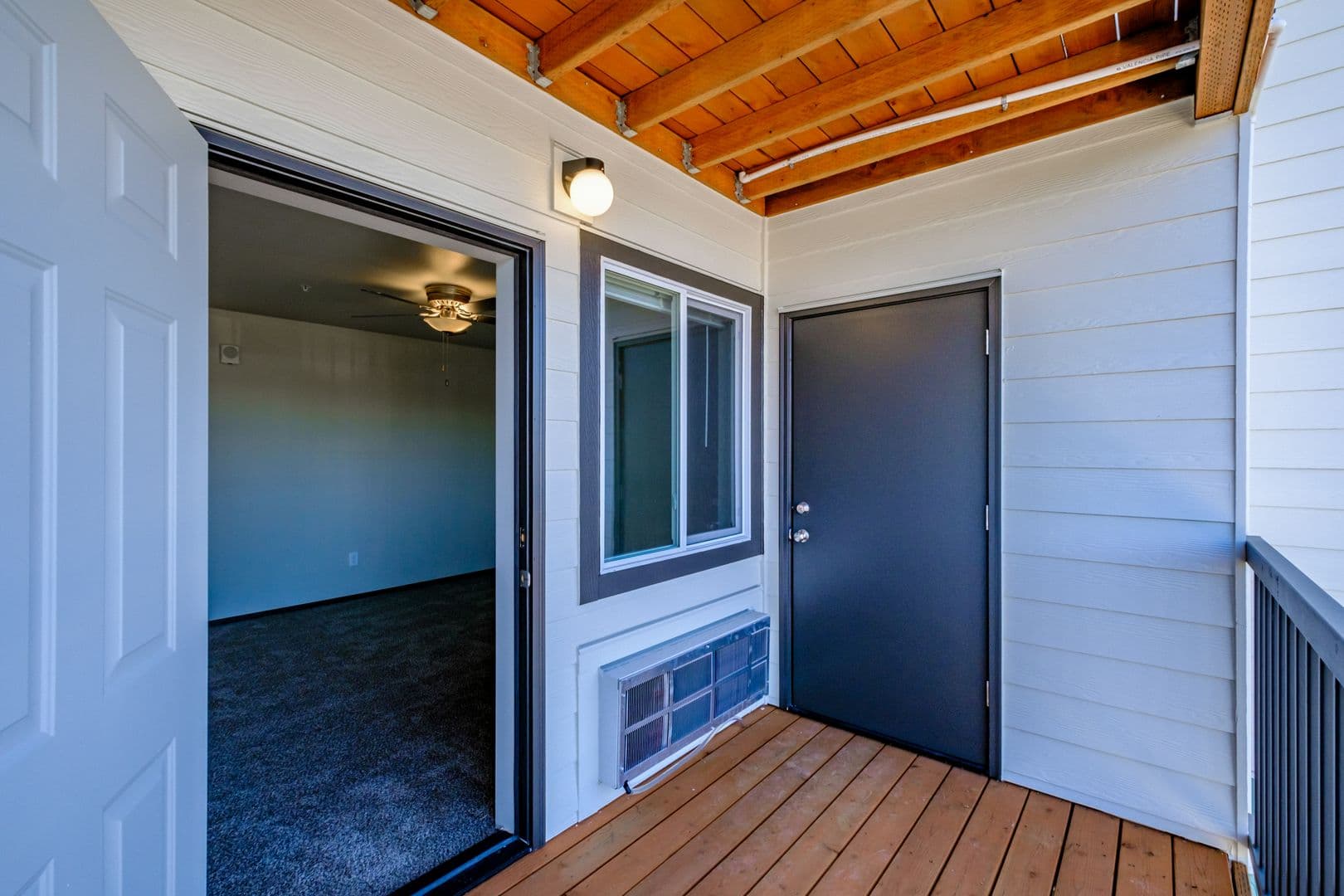 Salem Apartment: 4712 Silverton Rd NE