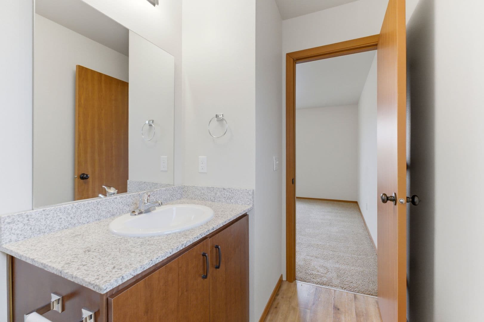 Philomath Apartment: 1933 College St
