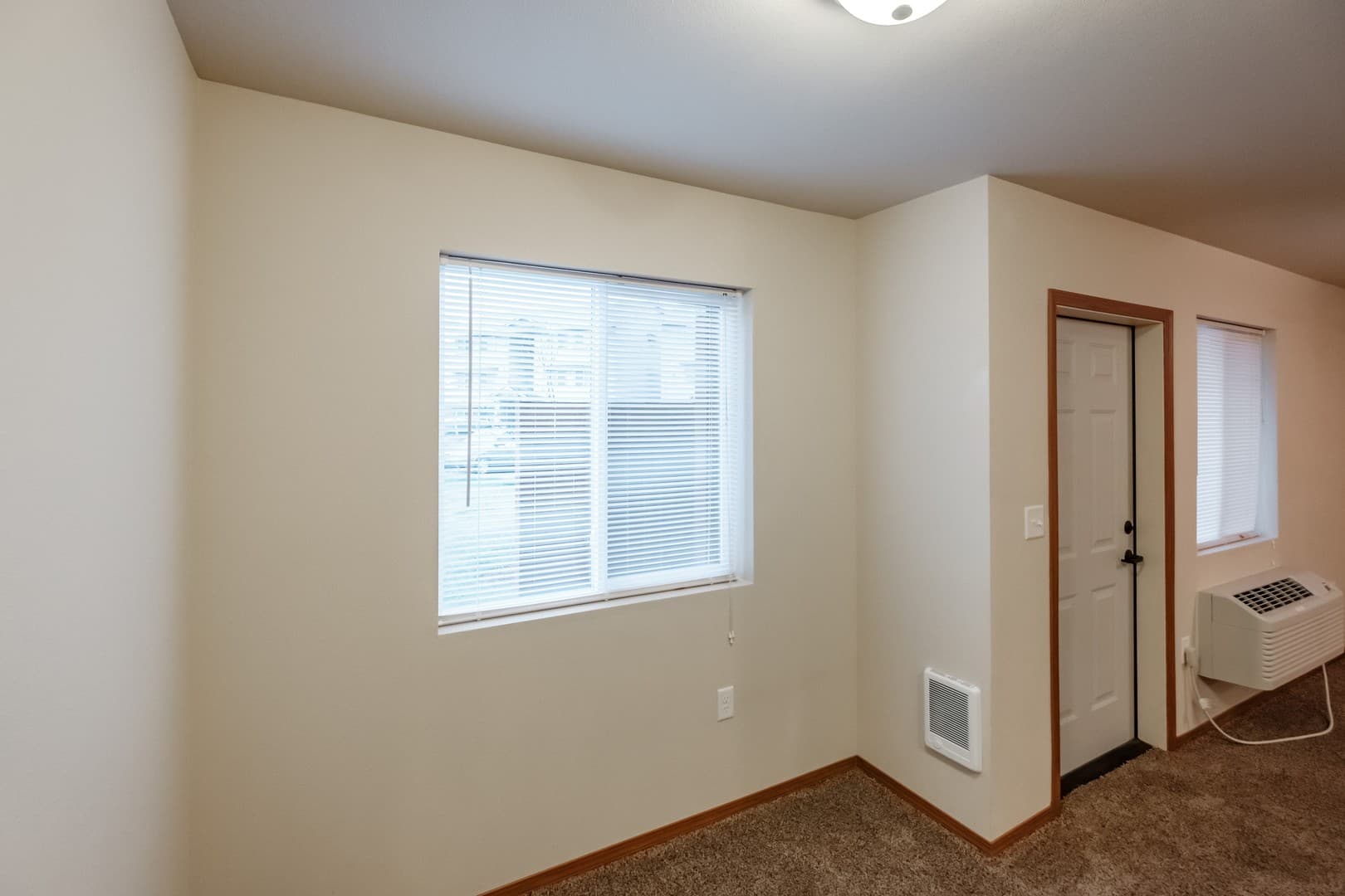 McMinnville Apartment: 2163-2395 Lafayette Ave