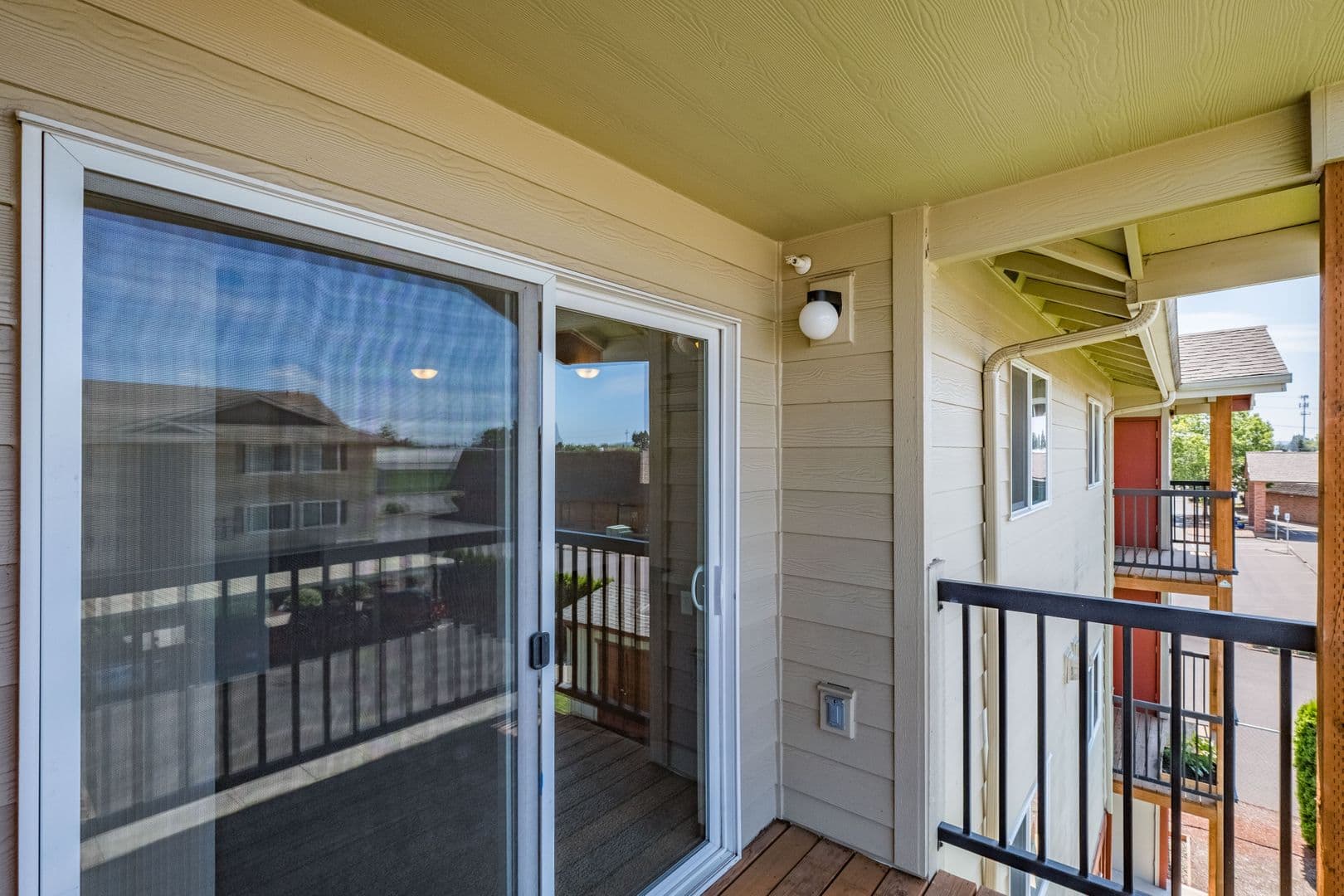 Salem Apartment: 4470 Conser Way NE