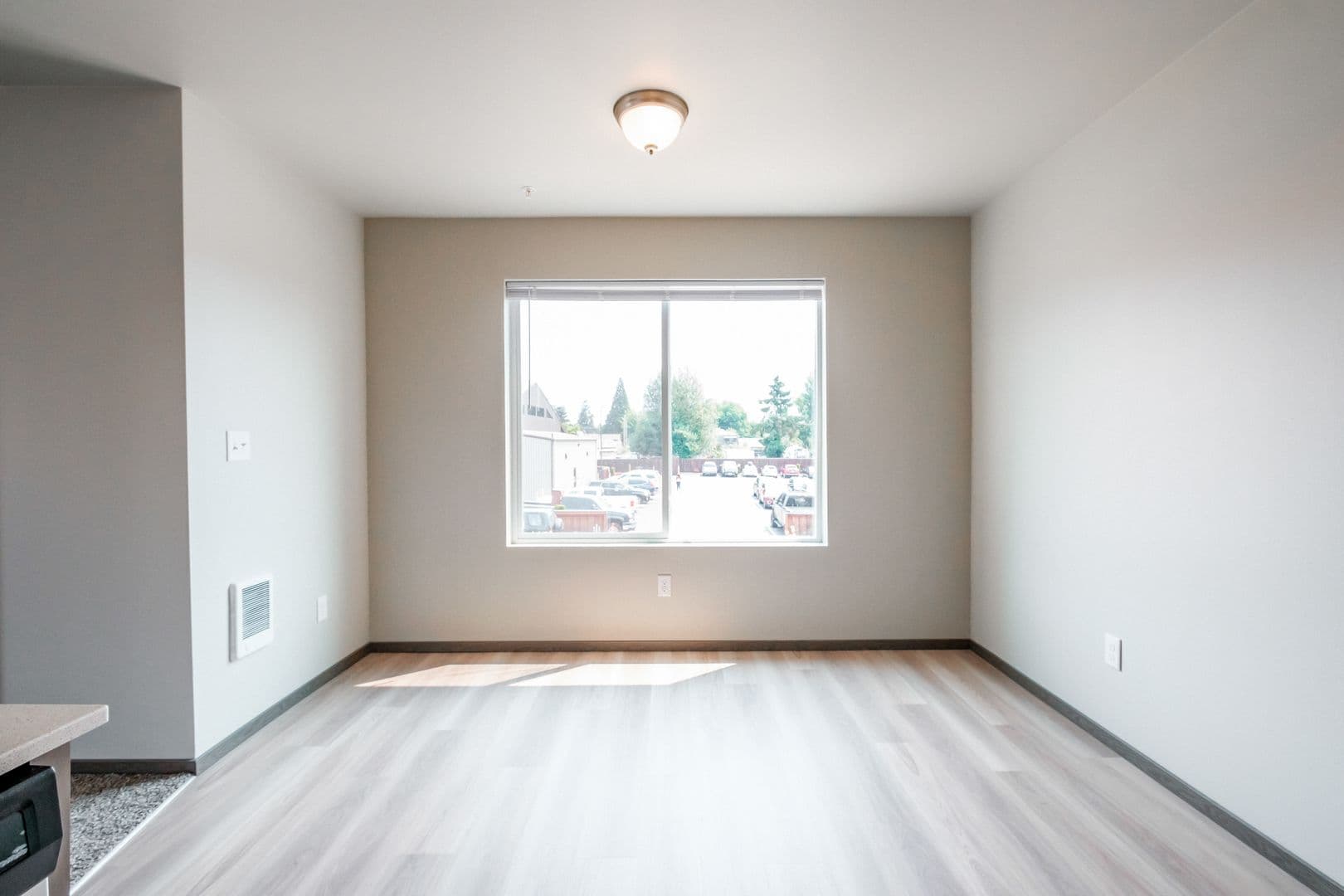 Salem Apartment: 178-210 SE Lancaster Dr.