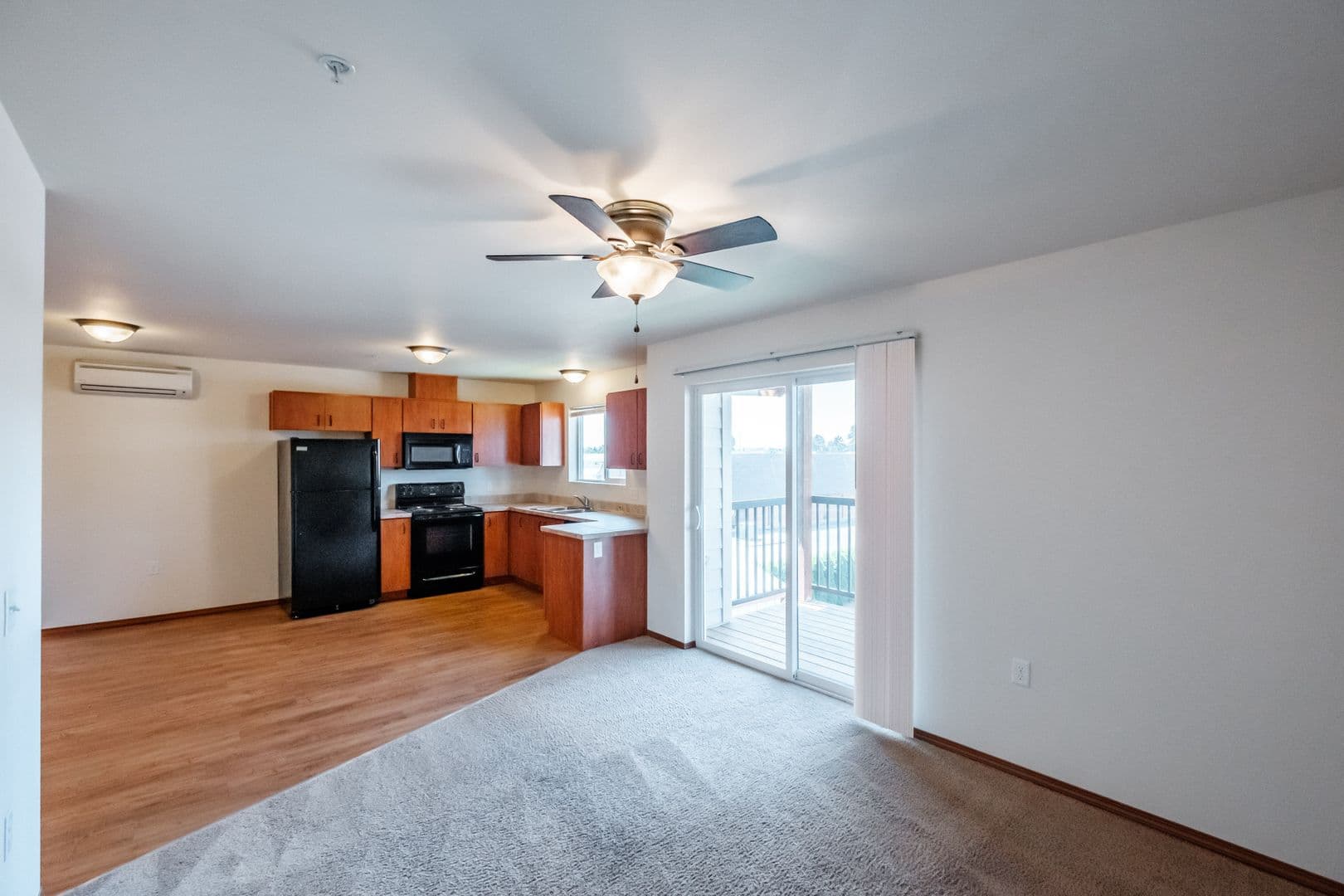 Salem Apartment: 4470 Conser Way NE