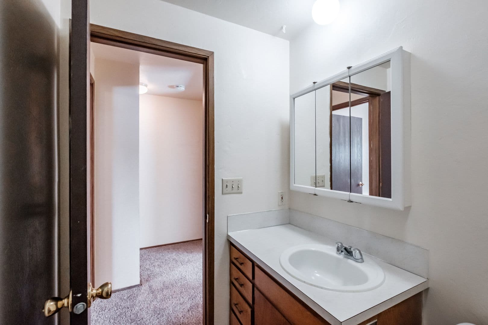 Albany Apartment: 462 26th Ave SE