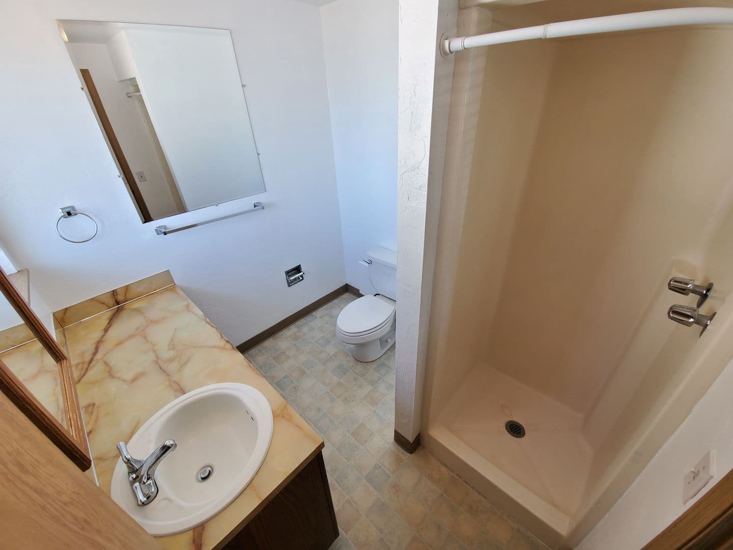 Millersburg Apartment: 4140-4447 Amanda Lane NE, 2809-2819 Conser Rd NE, 2836-2846 Toni St. NE