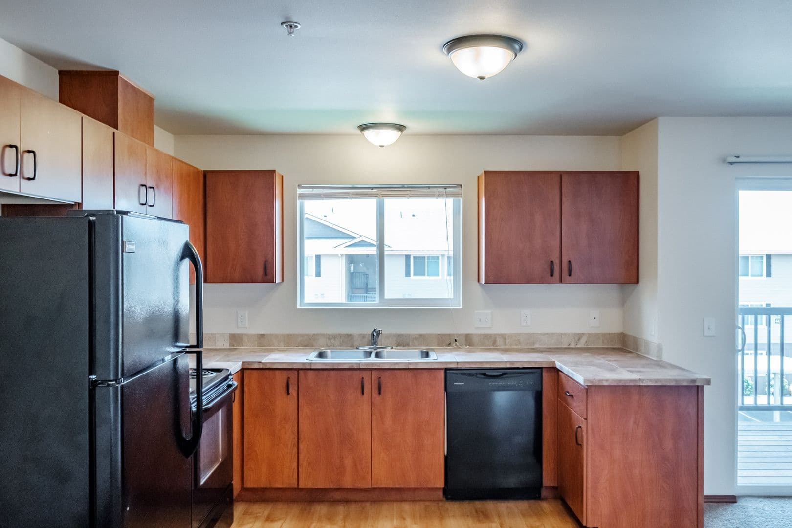 Salem Apartment: 4470 Conser Way NE