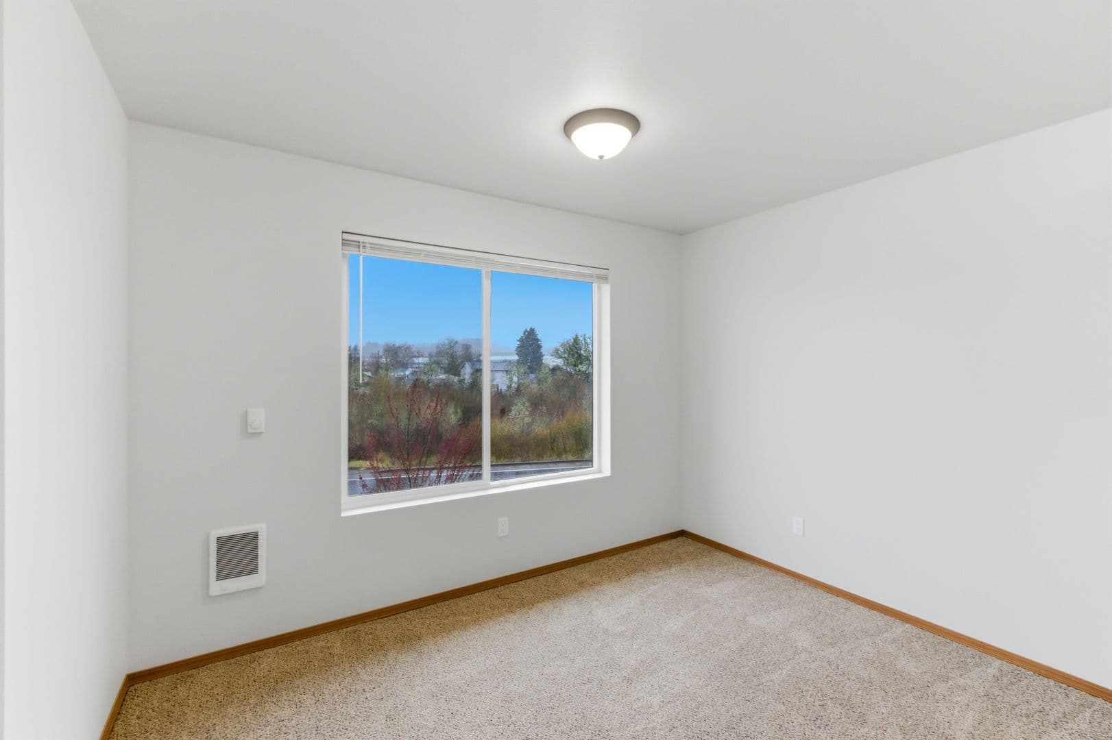 Philomath Apartment: 1933 College St